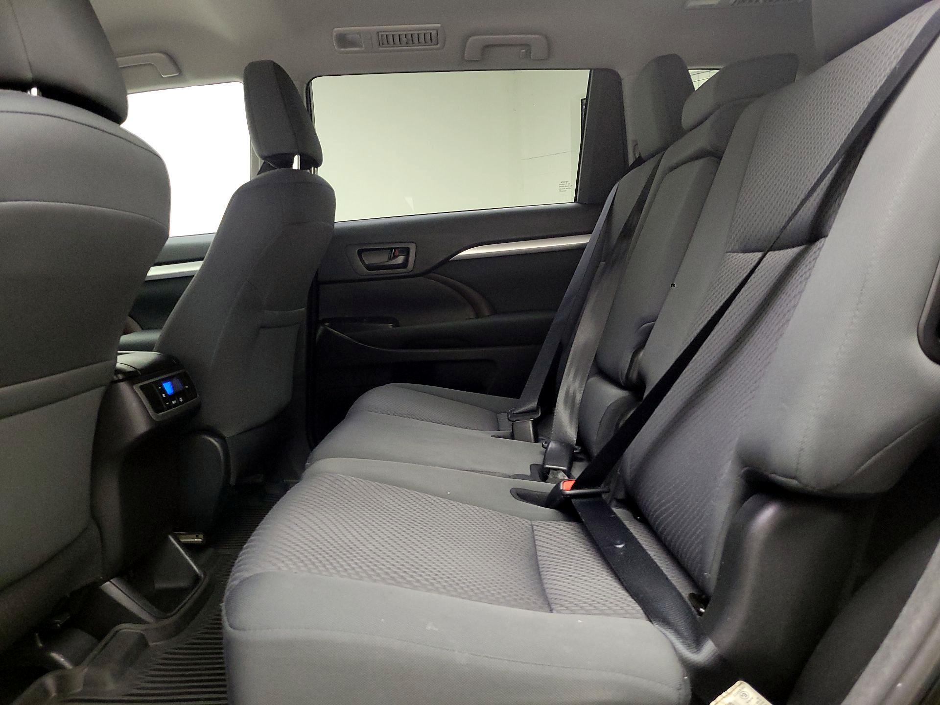 Thumbnail: 2018 Toyota Highlander - 19