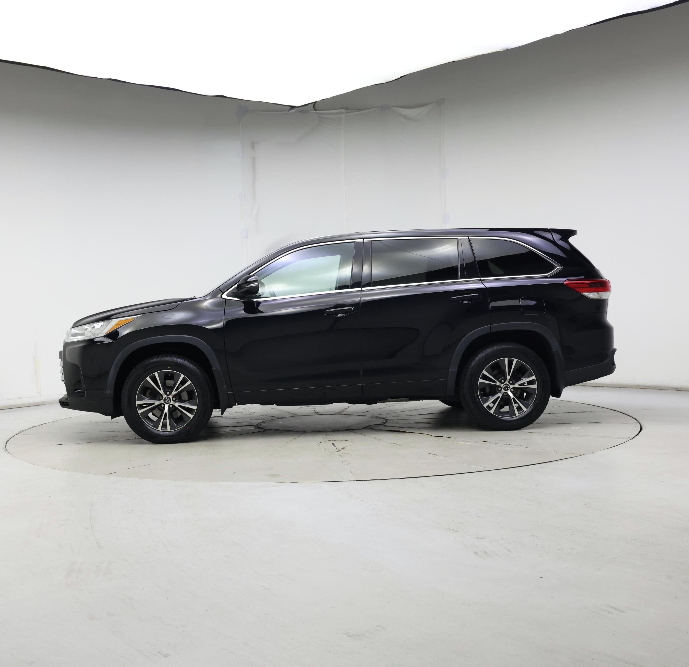 Thumbnail: 2018 Toyota Highlander - 3