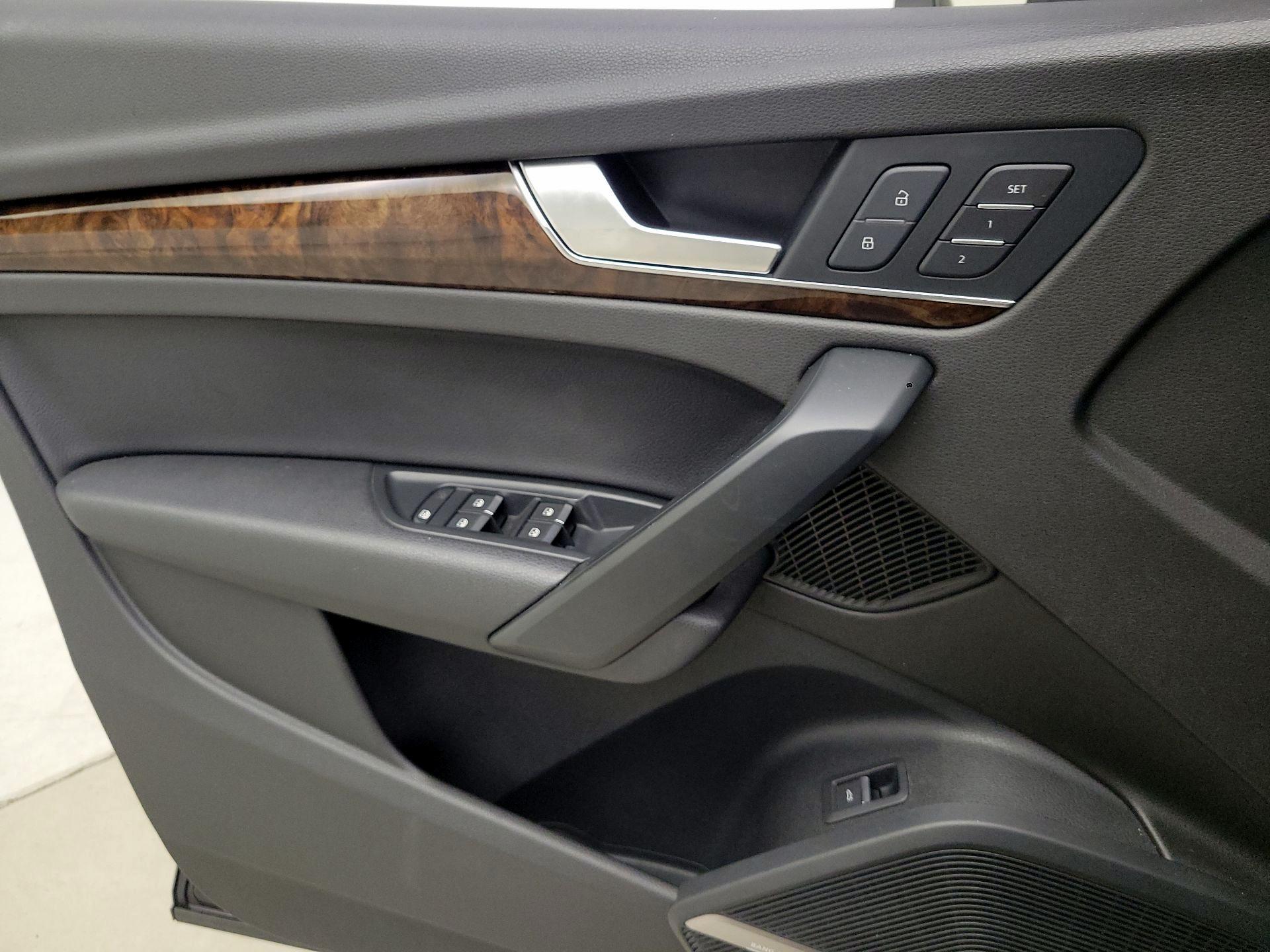 Thumbnail: 2018 Audi Q5 - 12