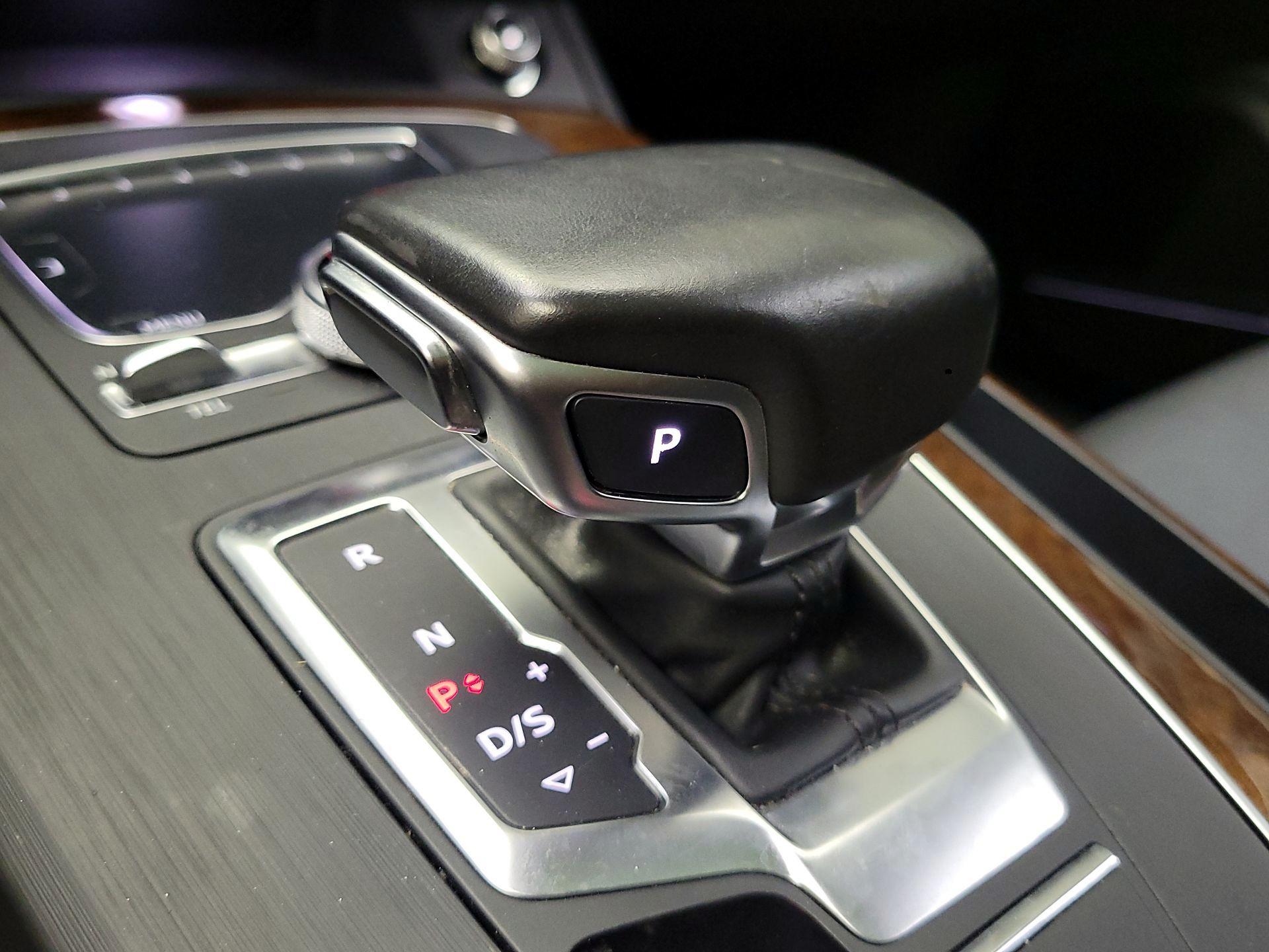 Thumbnail: 2018 Audi Q5 - 18