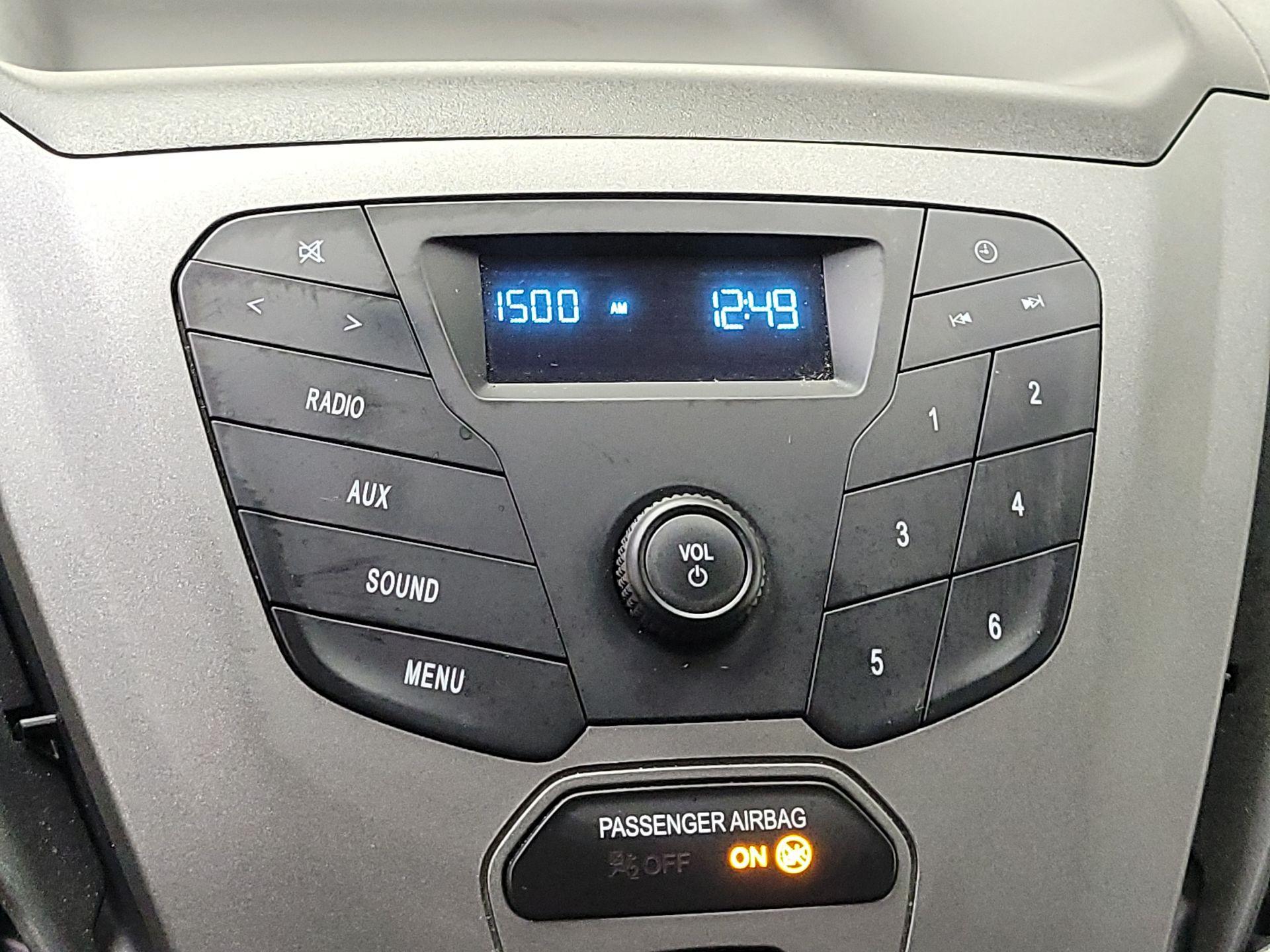 Thumbnail: 2019 Ford Transit Series - 15