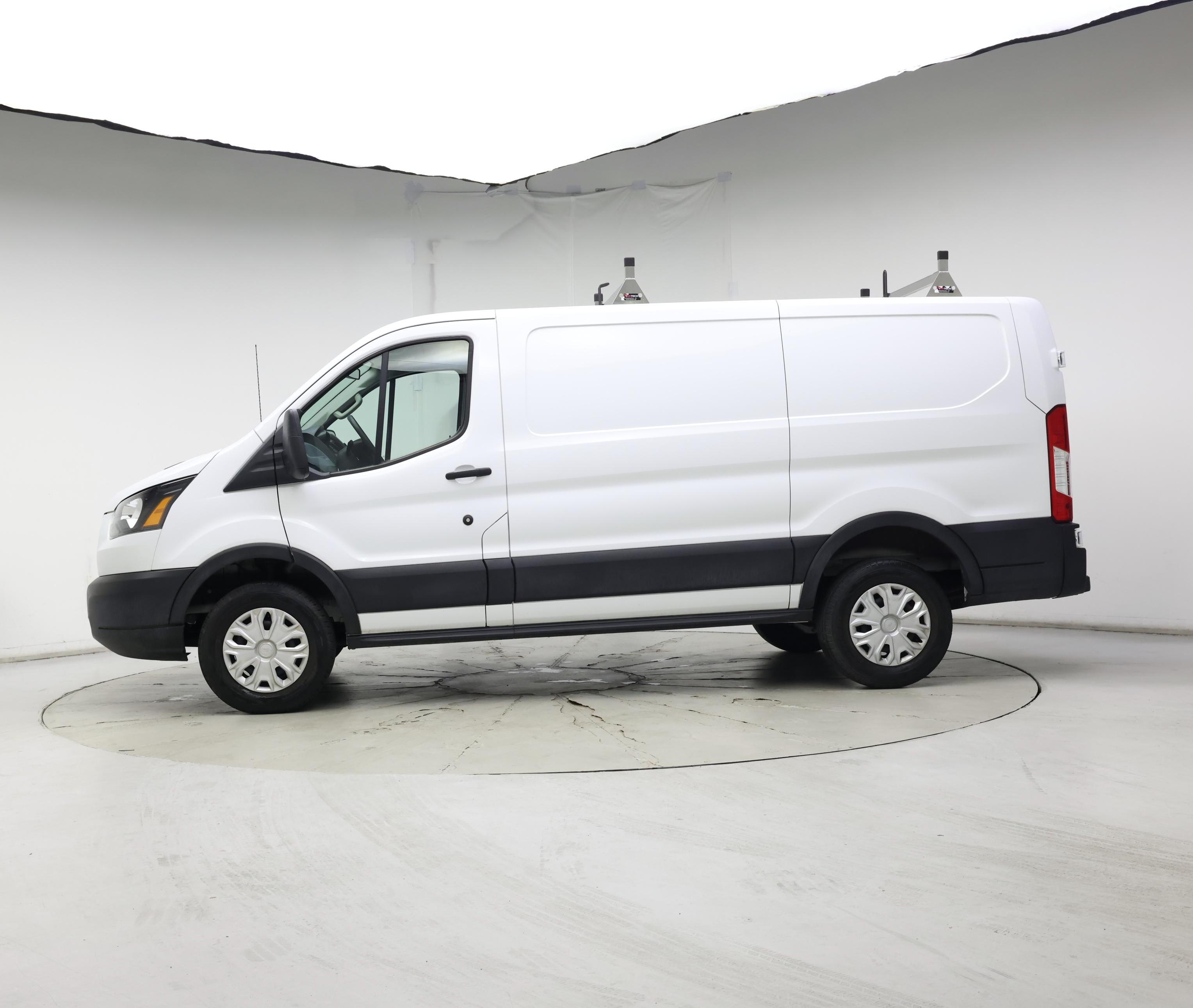 Thumbnail: 2019 Ford Transit Series - 3