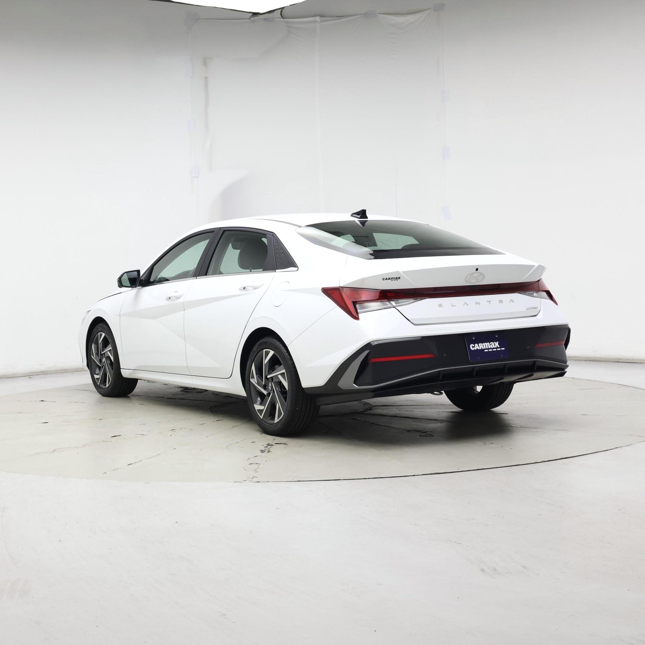 Thumbnail: 2024 Hyundai Elantra - 2