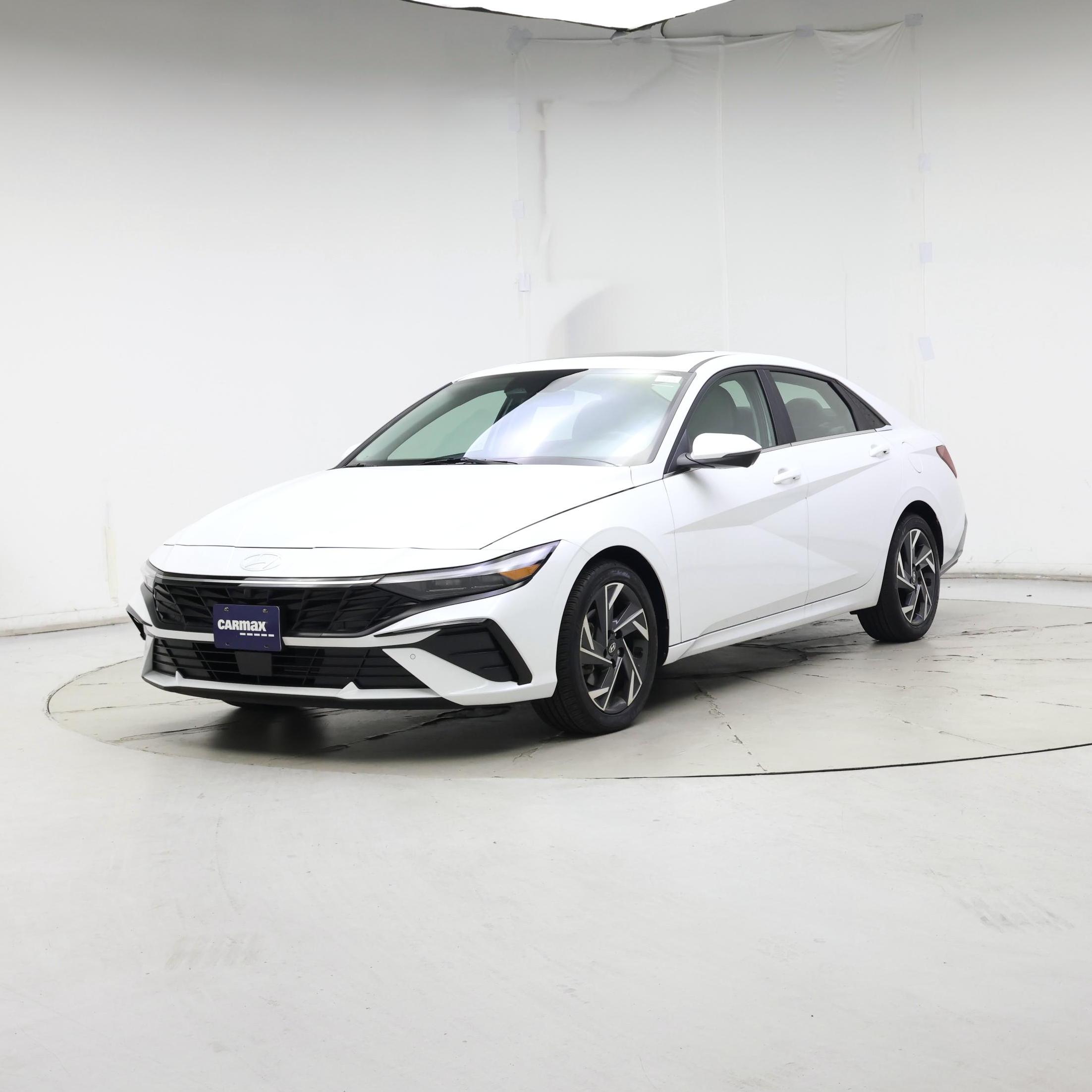 Thumbnail: 2024 Hyundai Elantra - 4