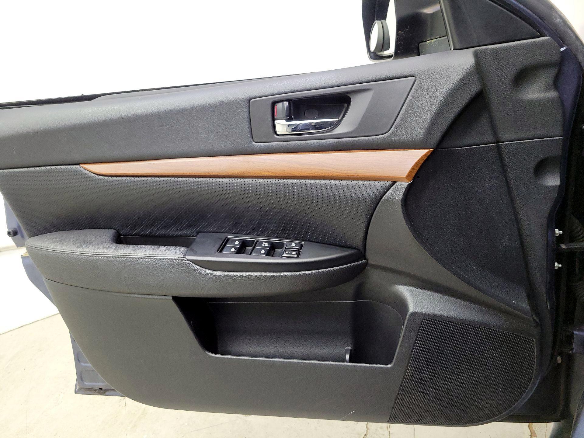 Thumbnail: 2014 Subaru Outback - 12