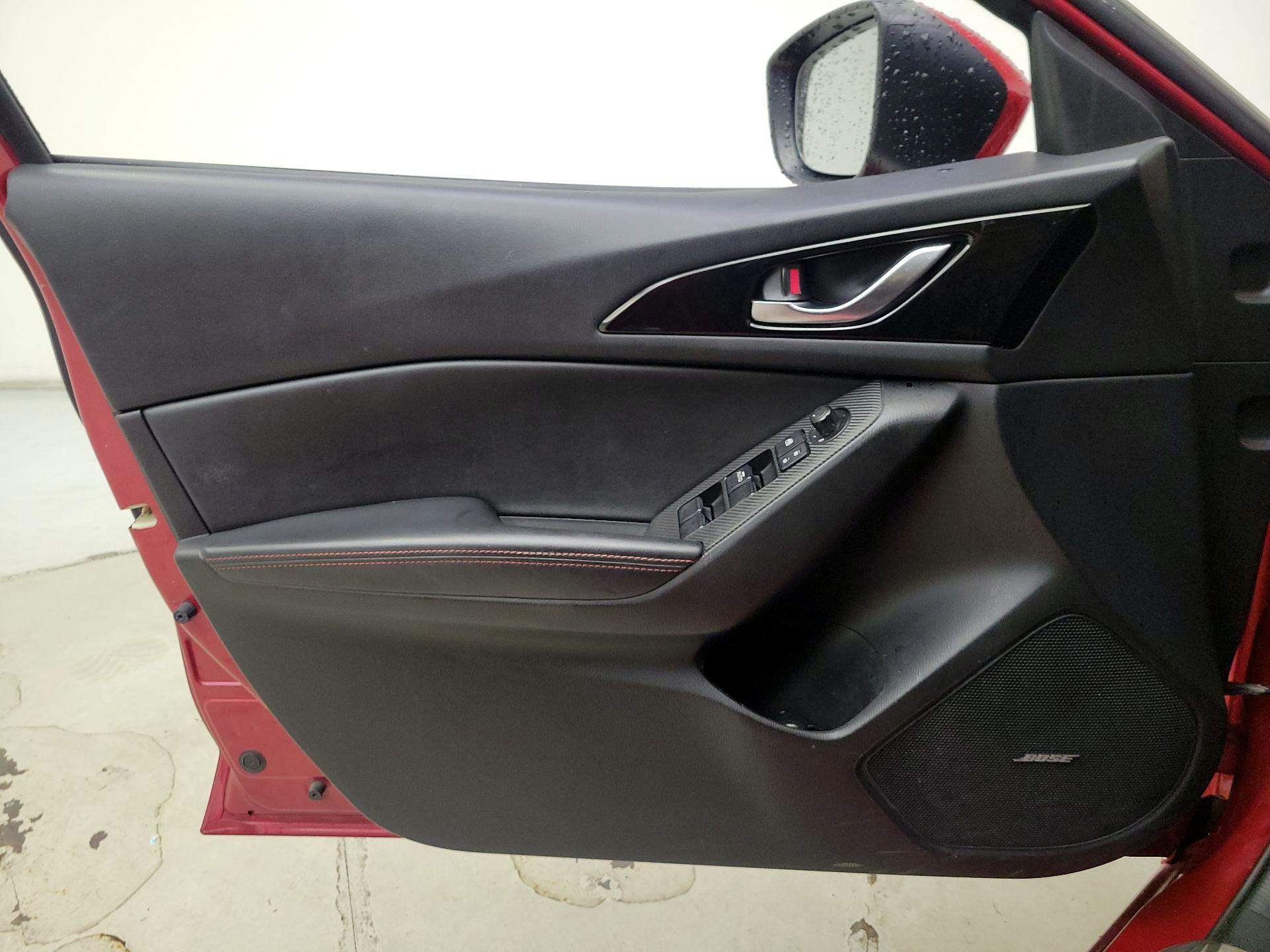 Thumbnail: 2016 Mazda Mazda3 - 12
