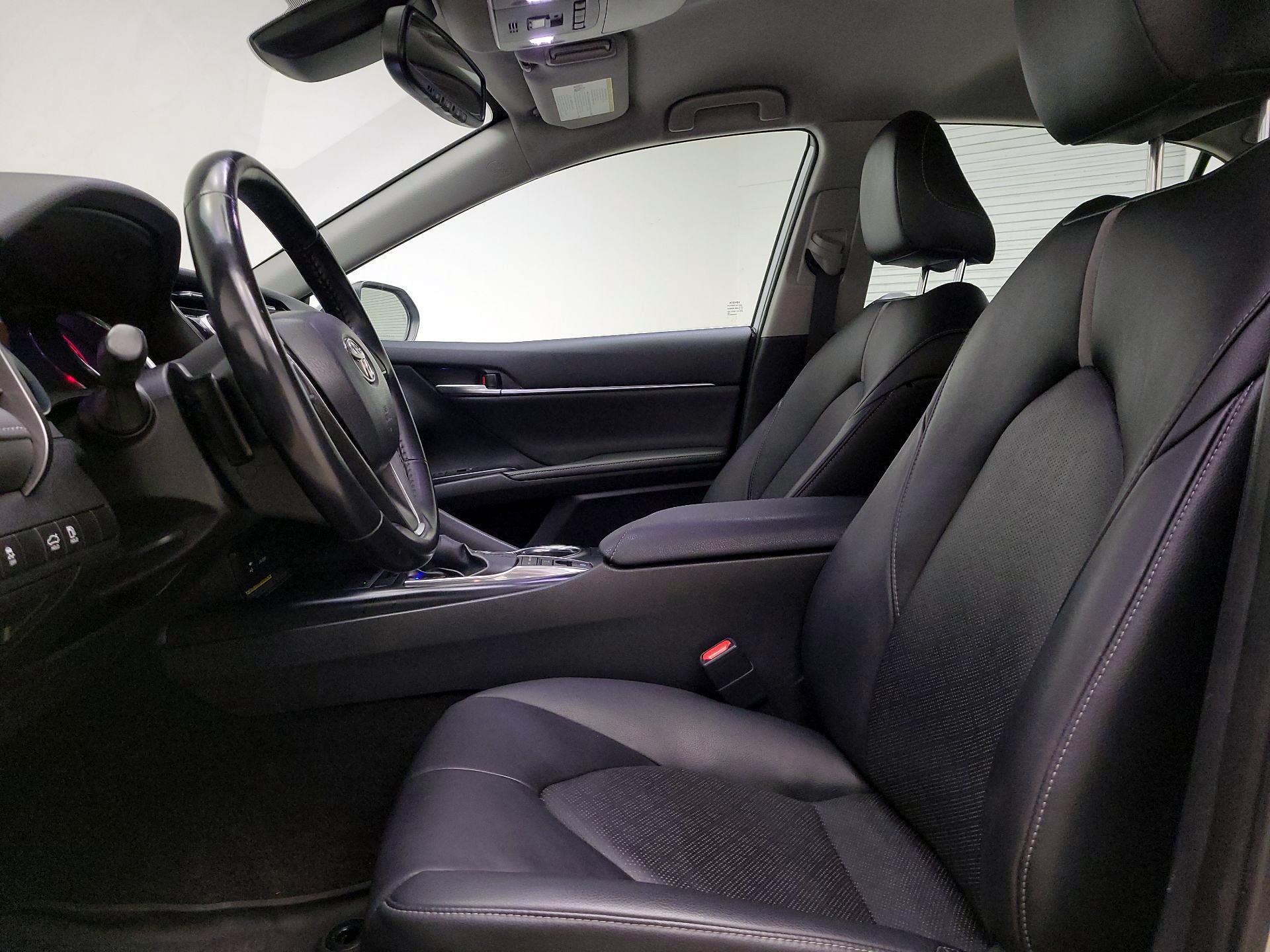 Thumbnail: 2019 Toyota Camry - 11