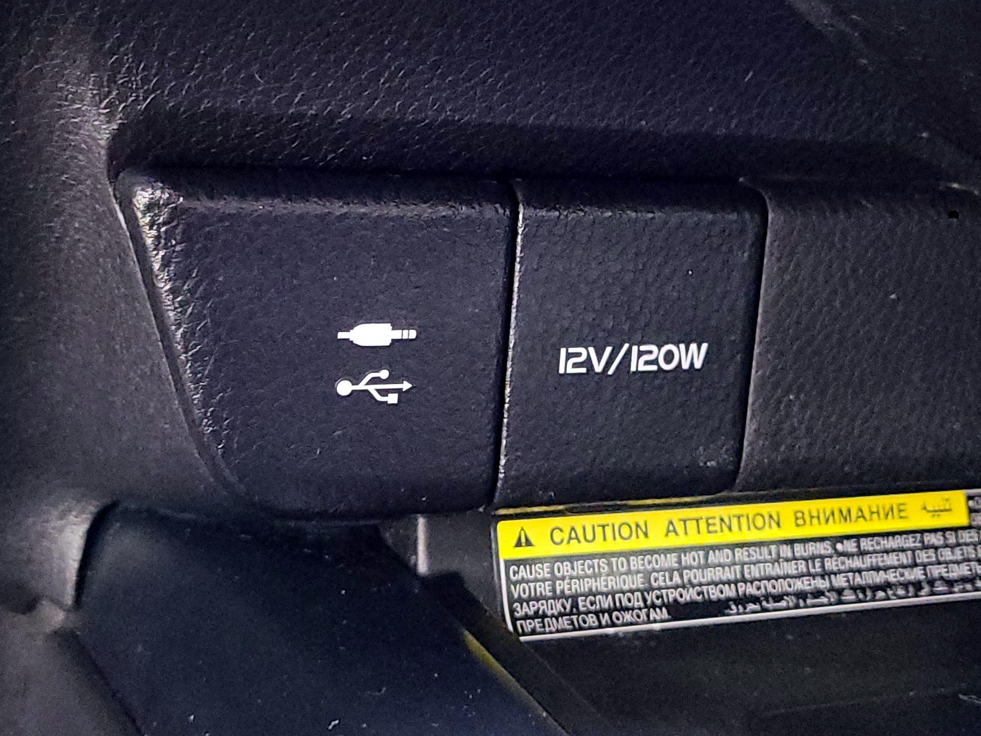 Thumbnail: 2019 Toyota Camry - 18