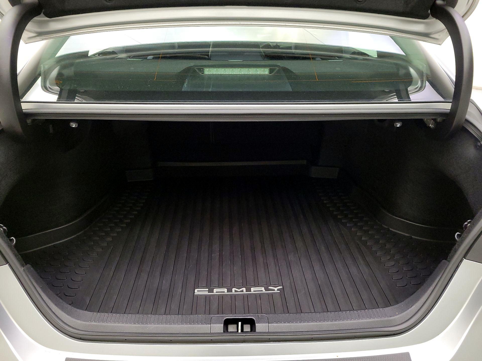 Thumbnail: 2019 Toyota Camry - 20