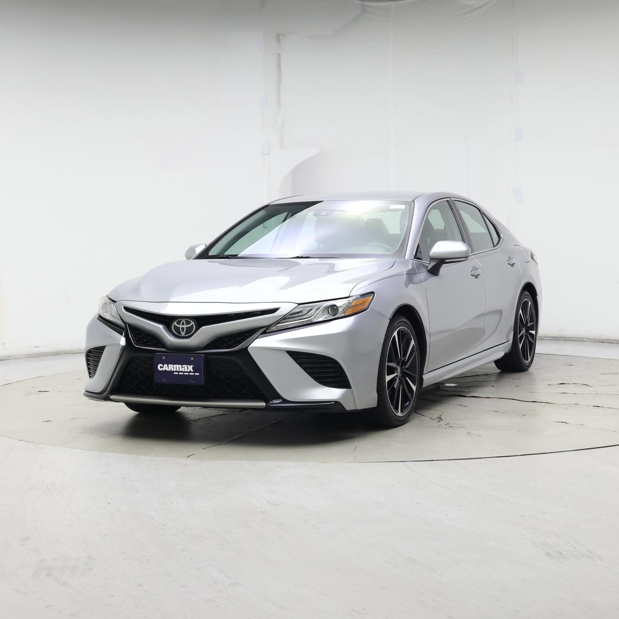 Thumbnail: 2019 Toyota Camry - 4
