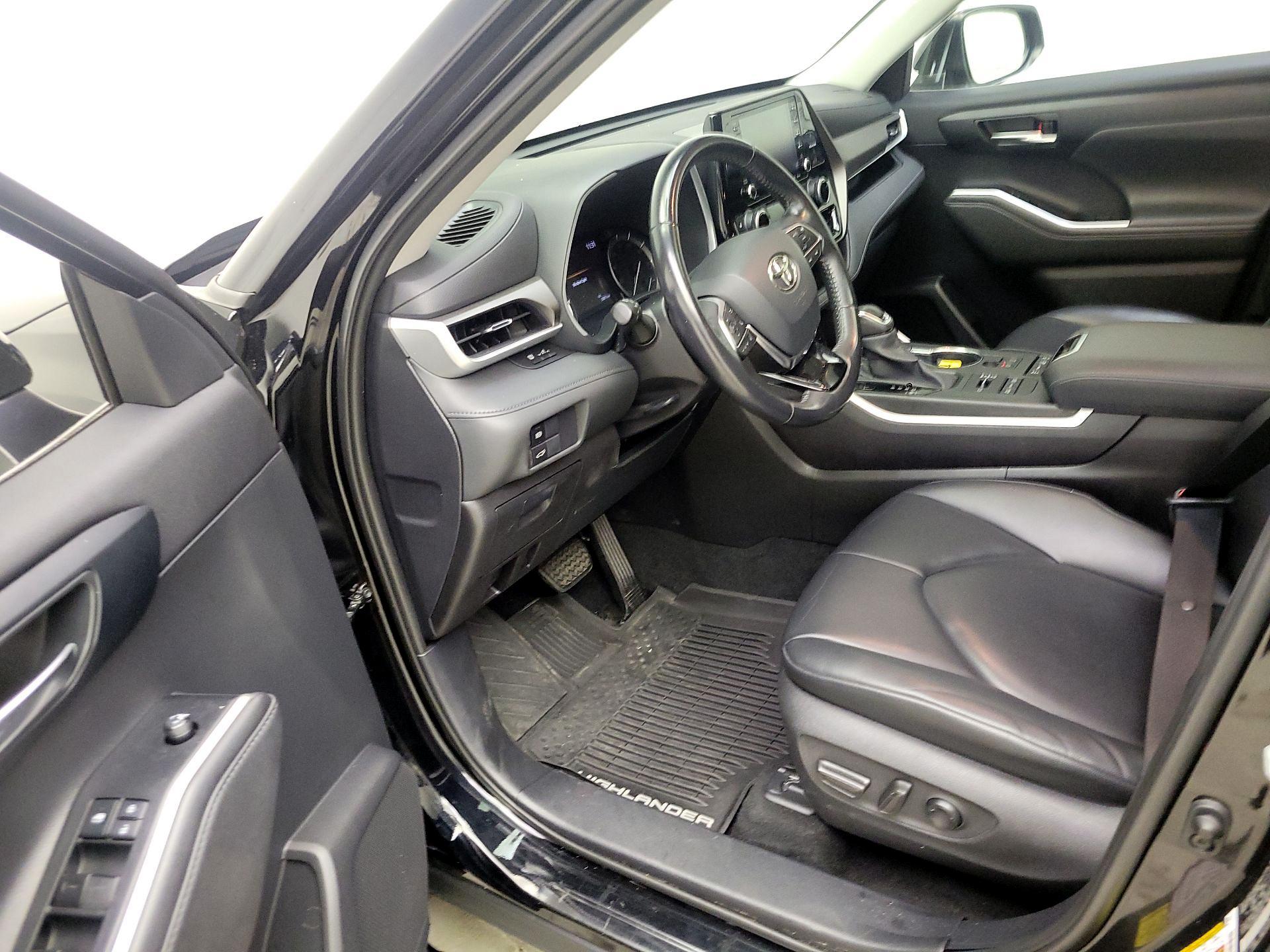 Thumbnail: 2020 Toyota Highlander - 11