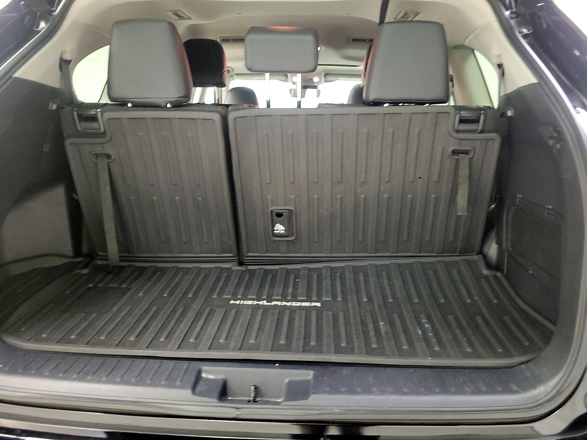 Thumbnail: 2020 Toyota Highlander - 20