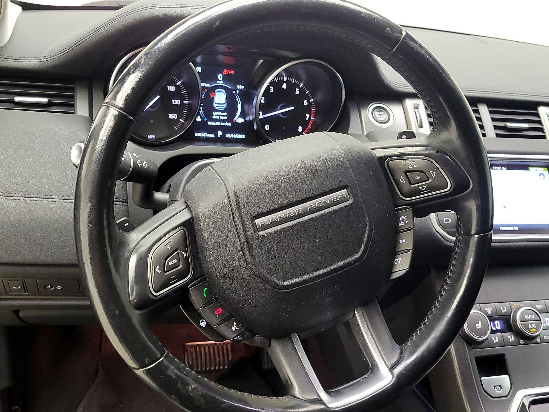 Thumbnail: 2018 Land Rover Range Rover Evoque - 10