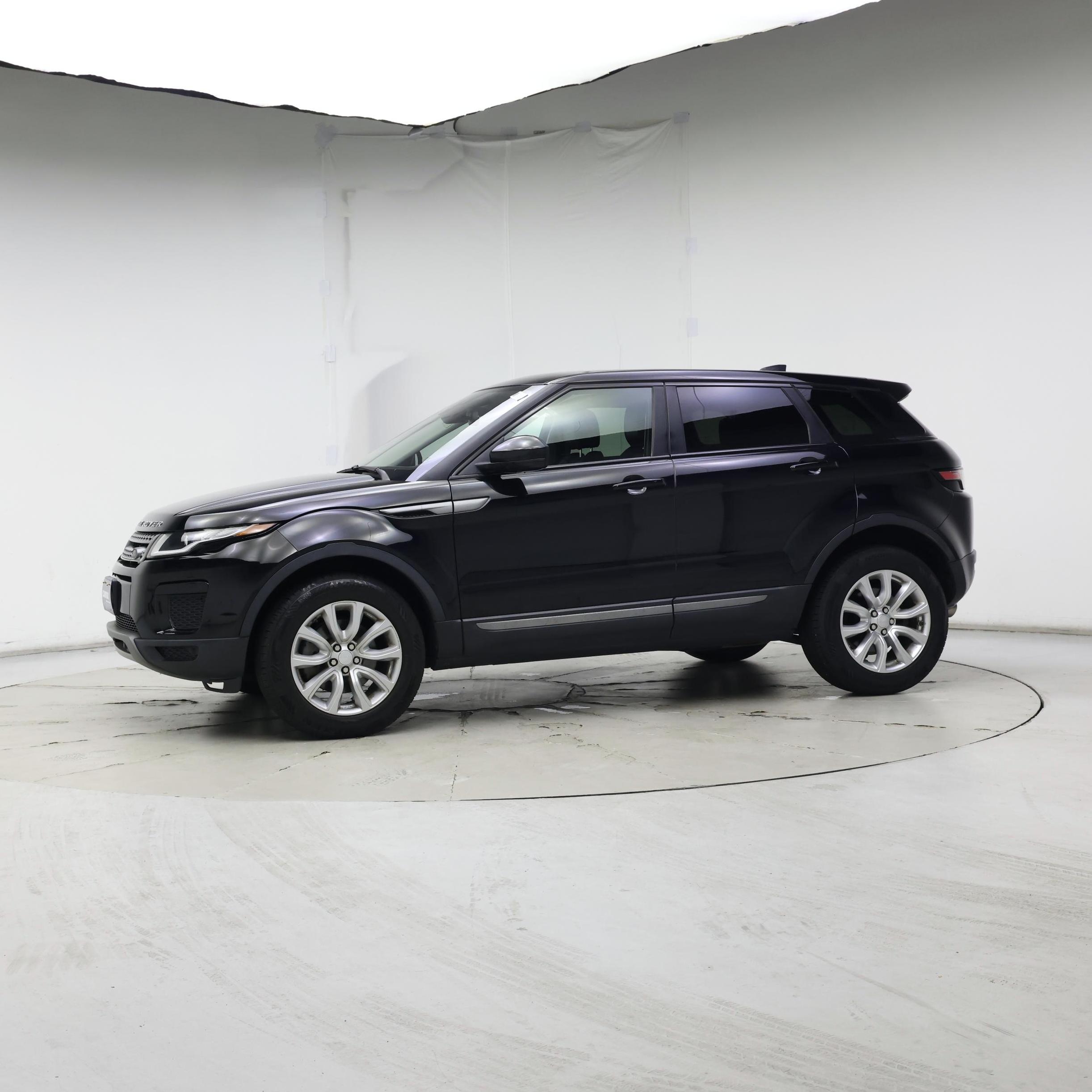 Thumbnail: 2018 Land Rover Range Rover Evoque - 3
