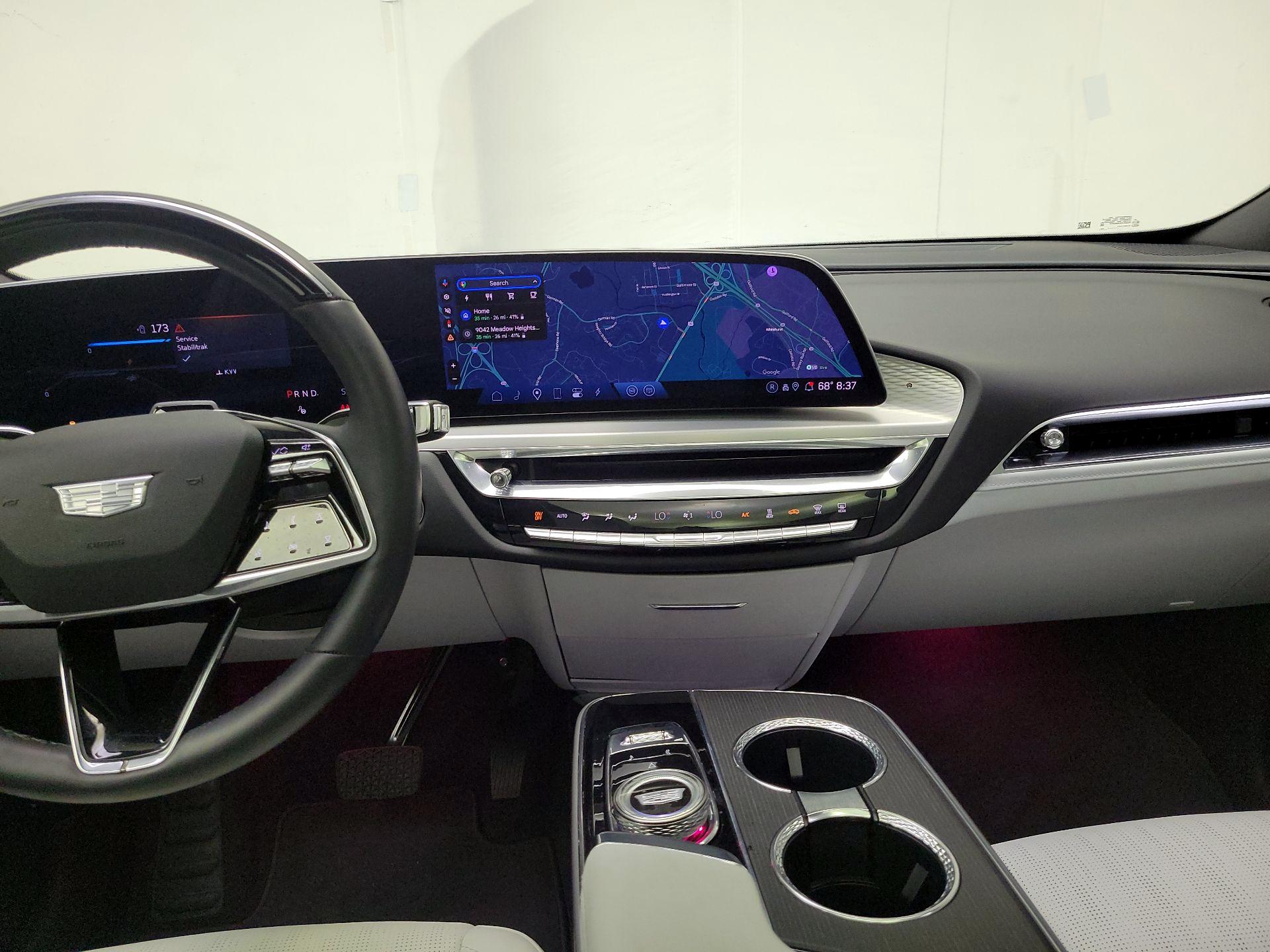 Thumbnail: 2024 Cadillac Lyriq - 9