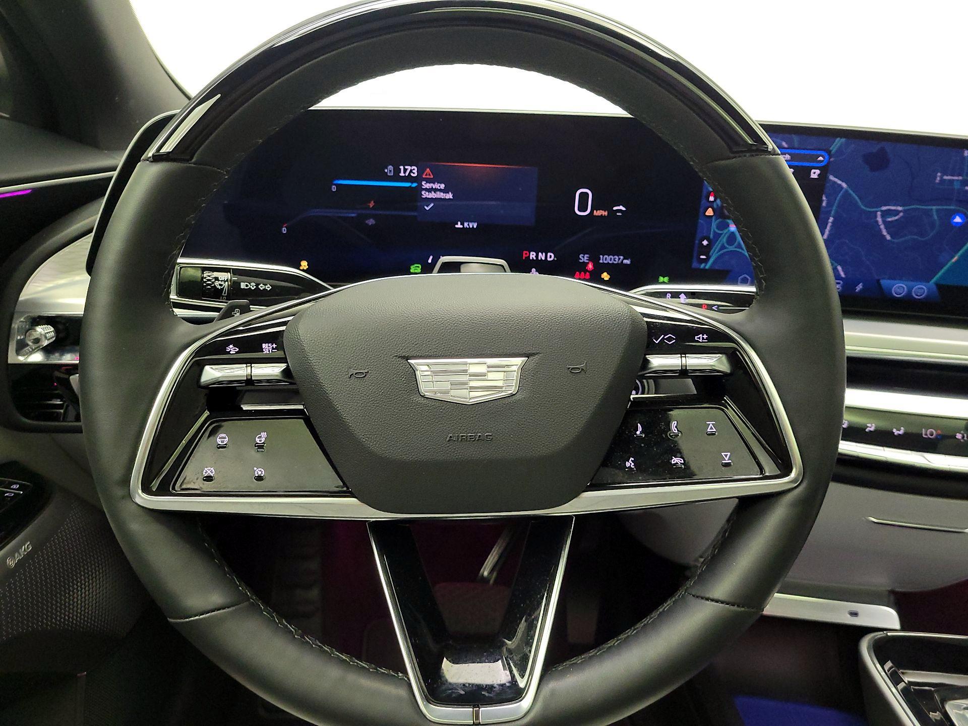 Thumbnail: 2024 Cadillac Lyriq - 10