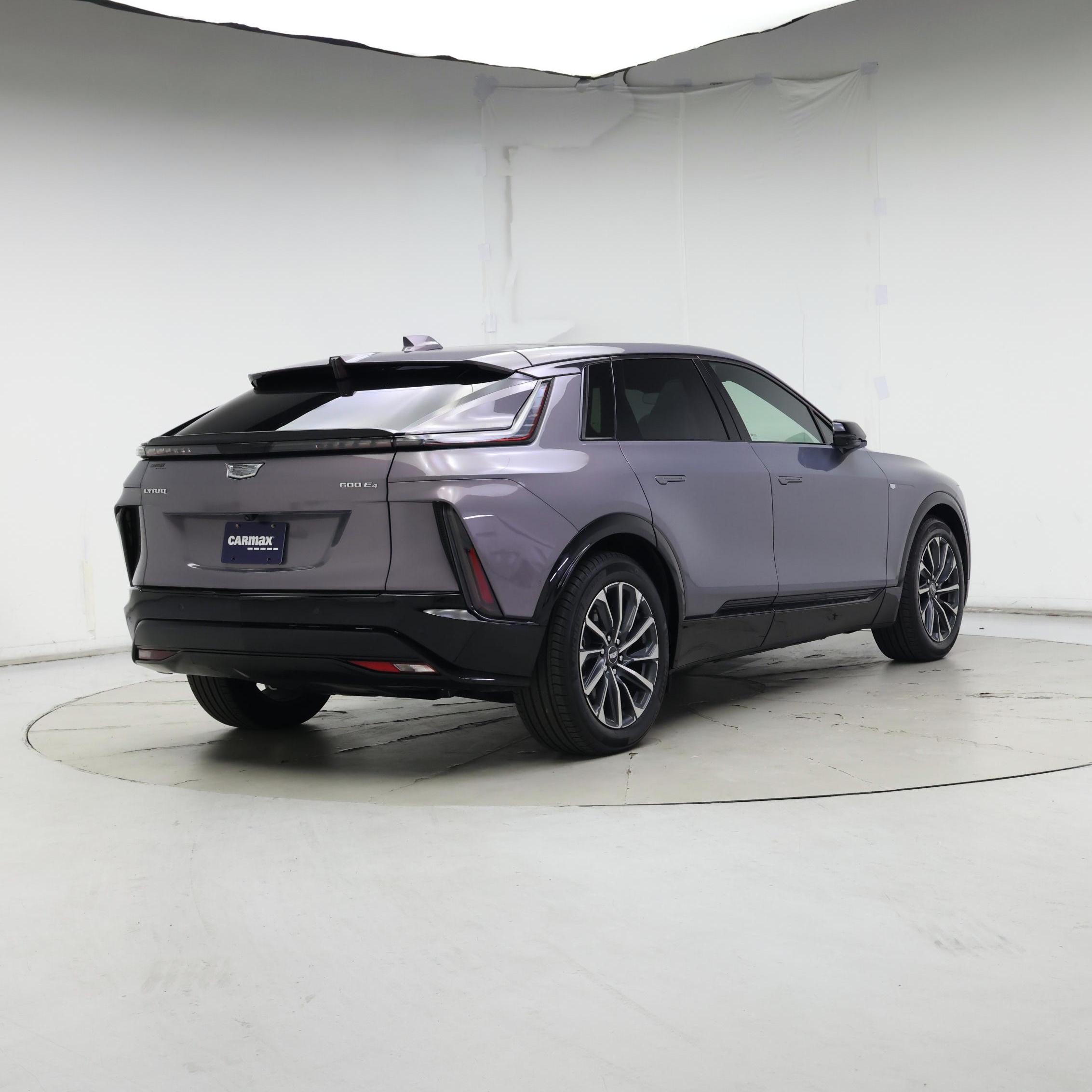 Thumbnail: 2024 Cadillac Lyriq - 8