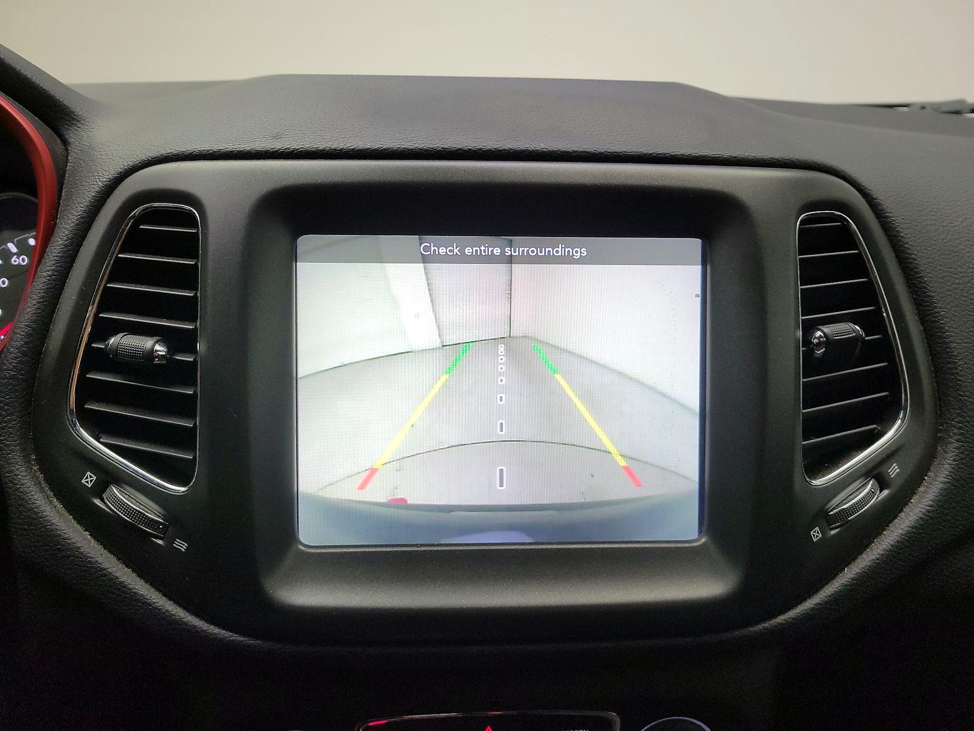 Thumbnail: 2020 Jeep Compass - 14