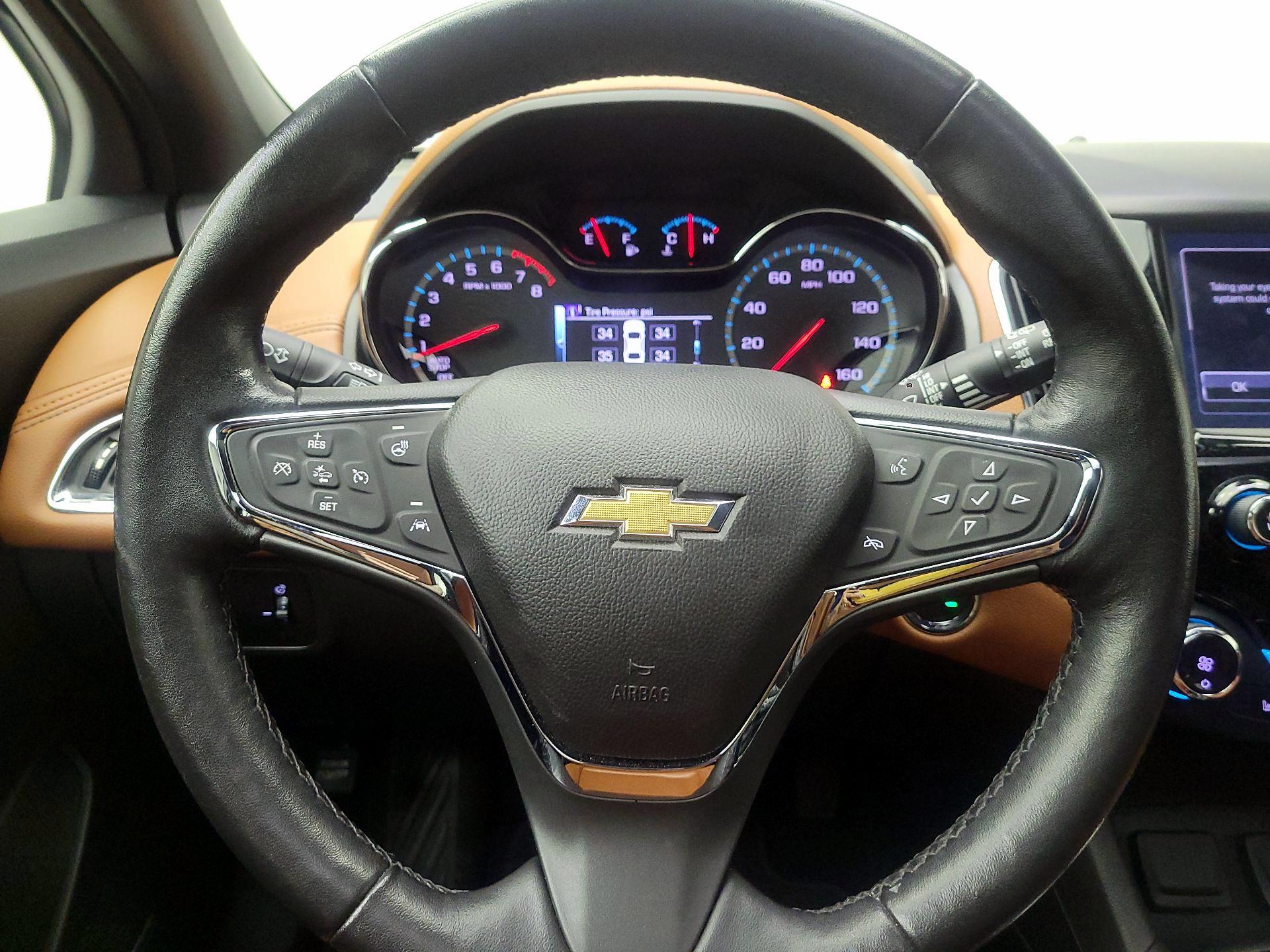 Thumbnail: 2018 Chevrolet Cruze - 10