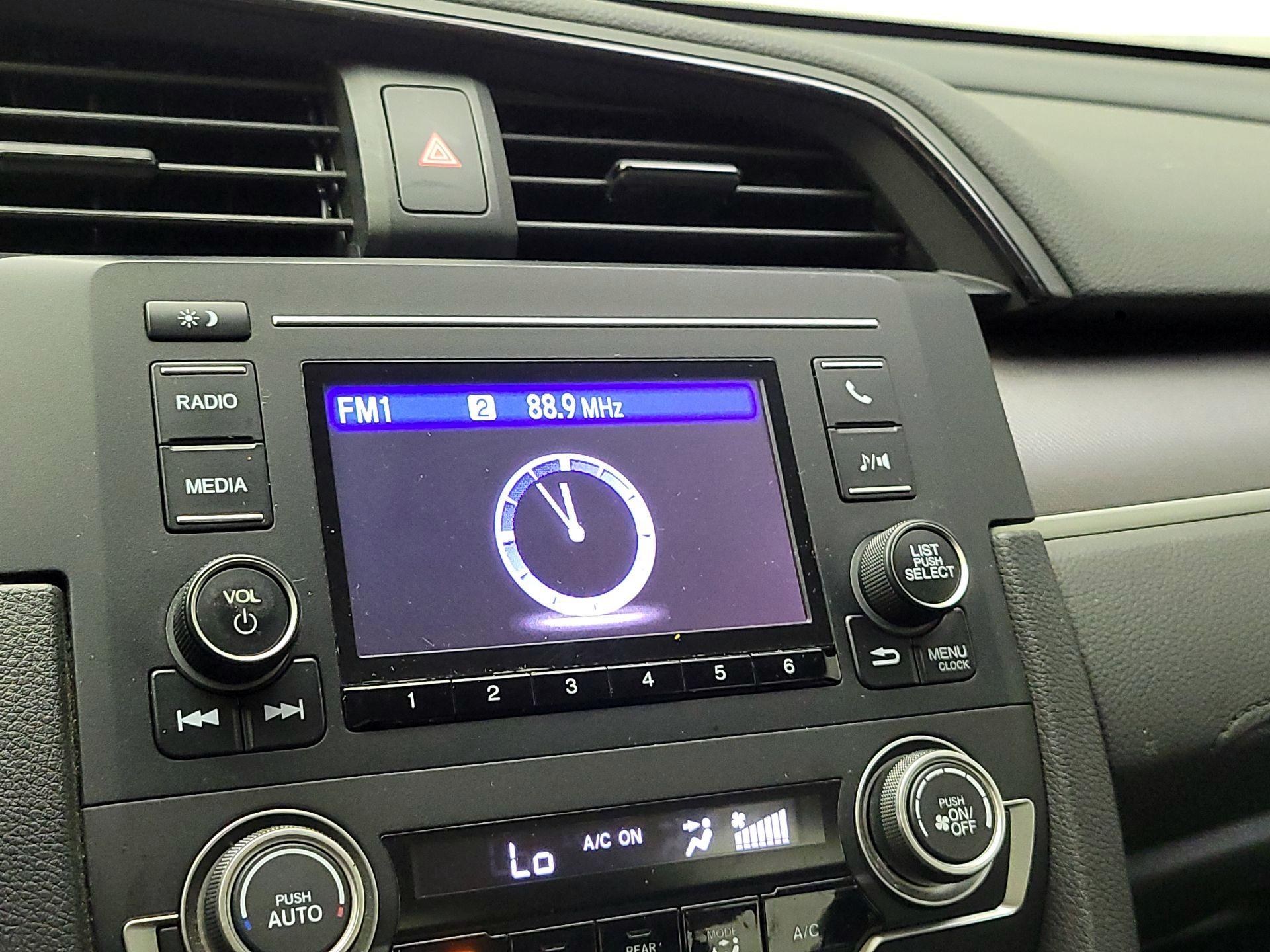 Thumbnail: 2016 Honda Civic - 15