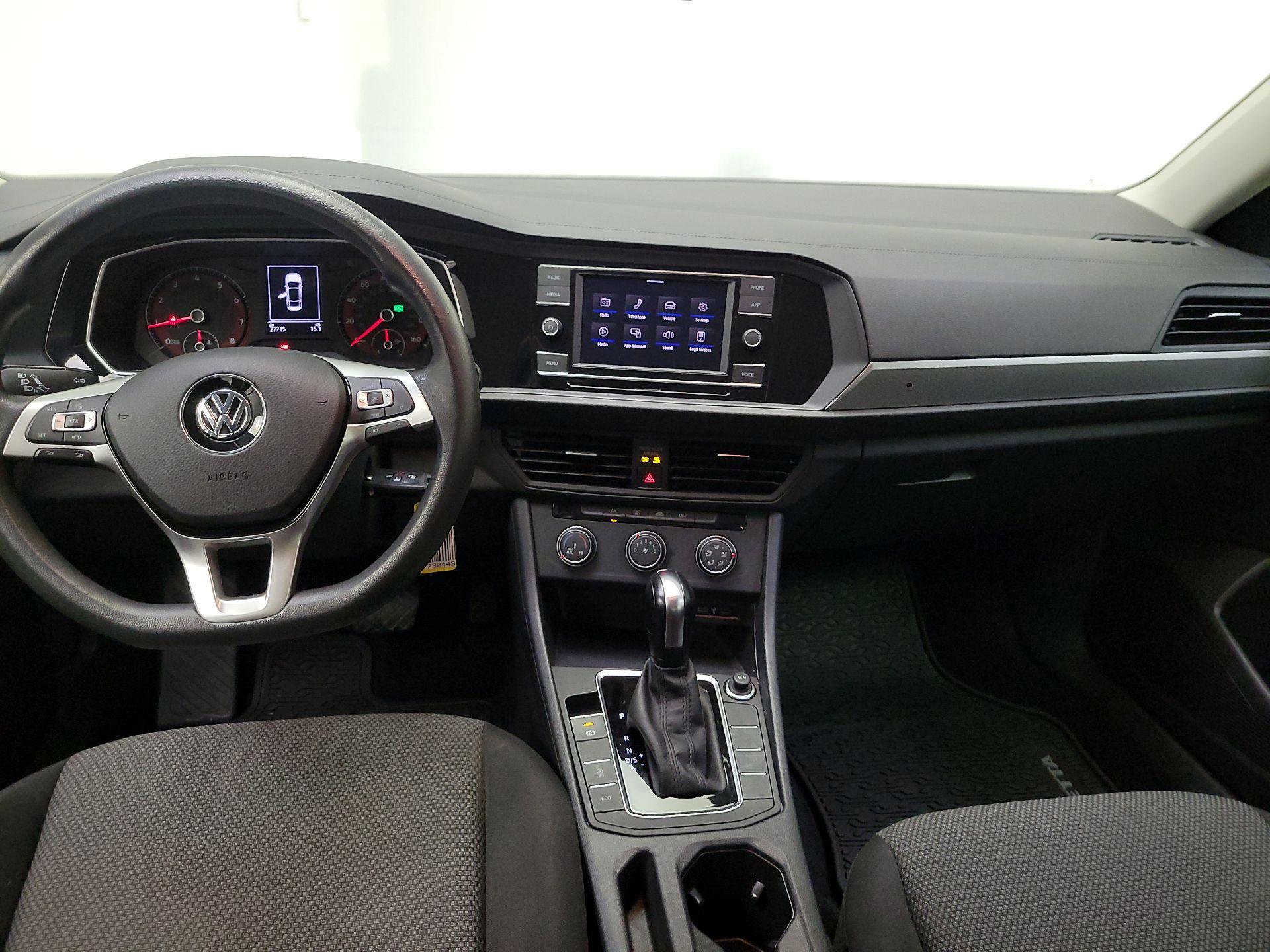 Thumbnail: 2021 Volkswagen Jetta - 9