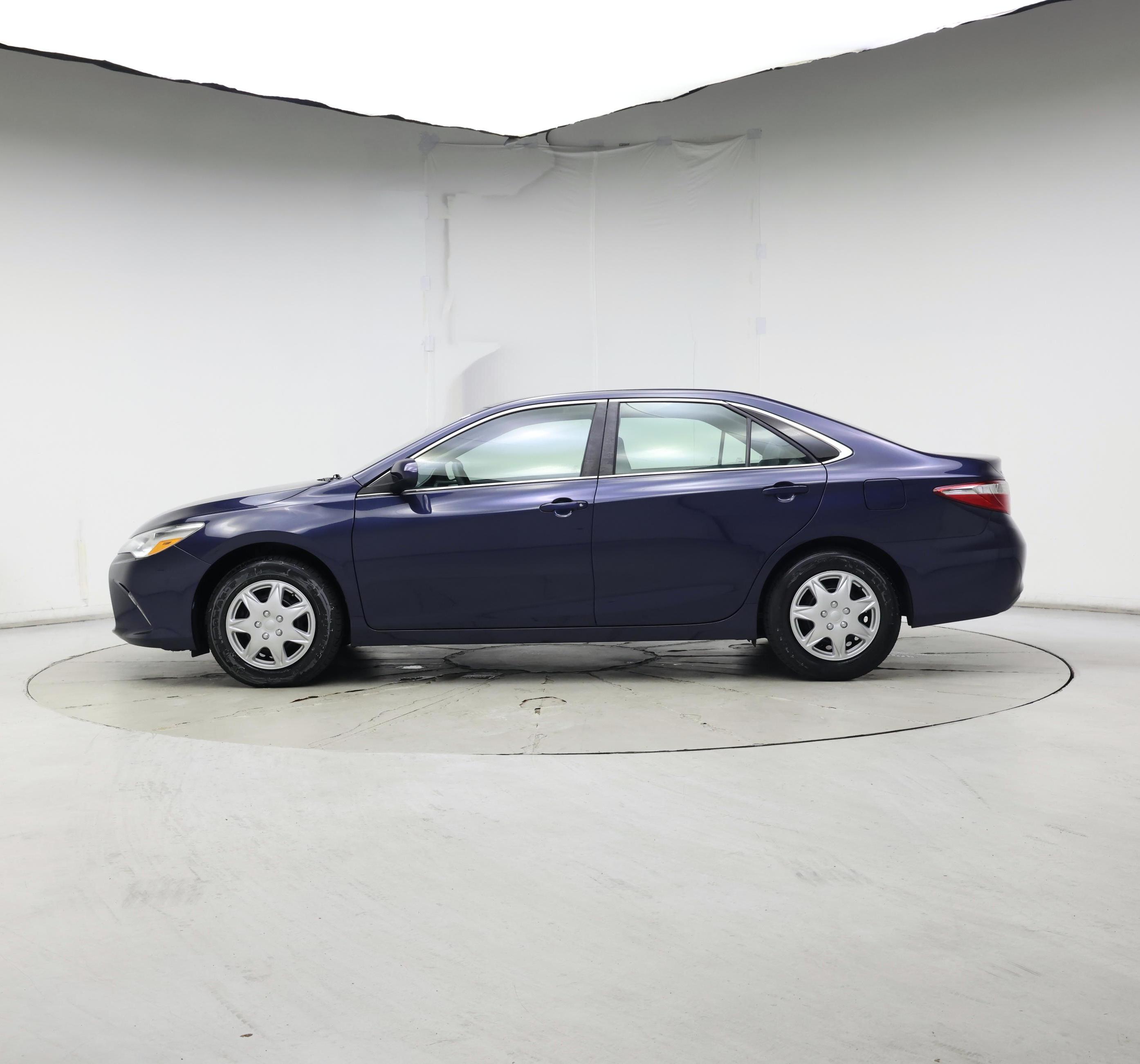 Thumbnail: 2017 Toyota Camry - 3