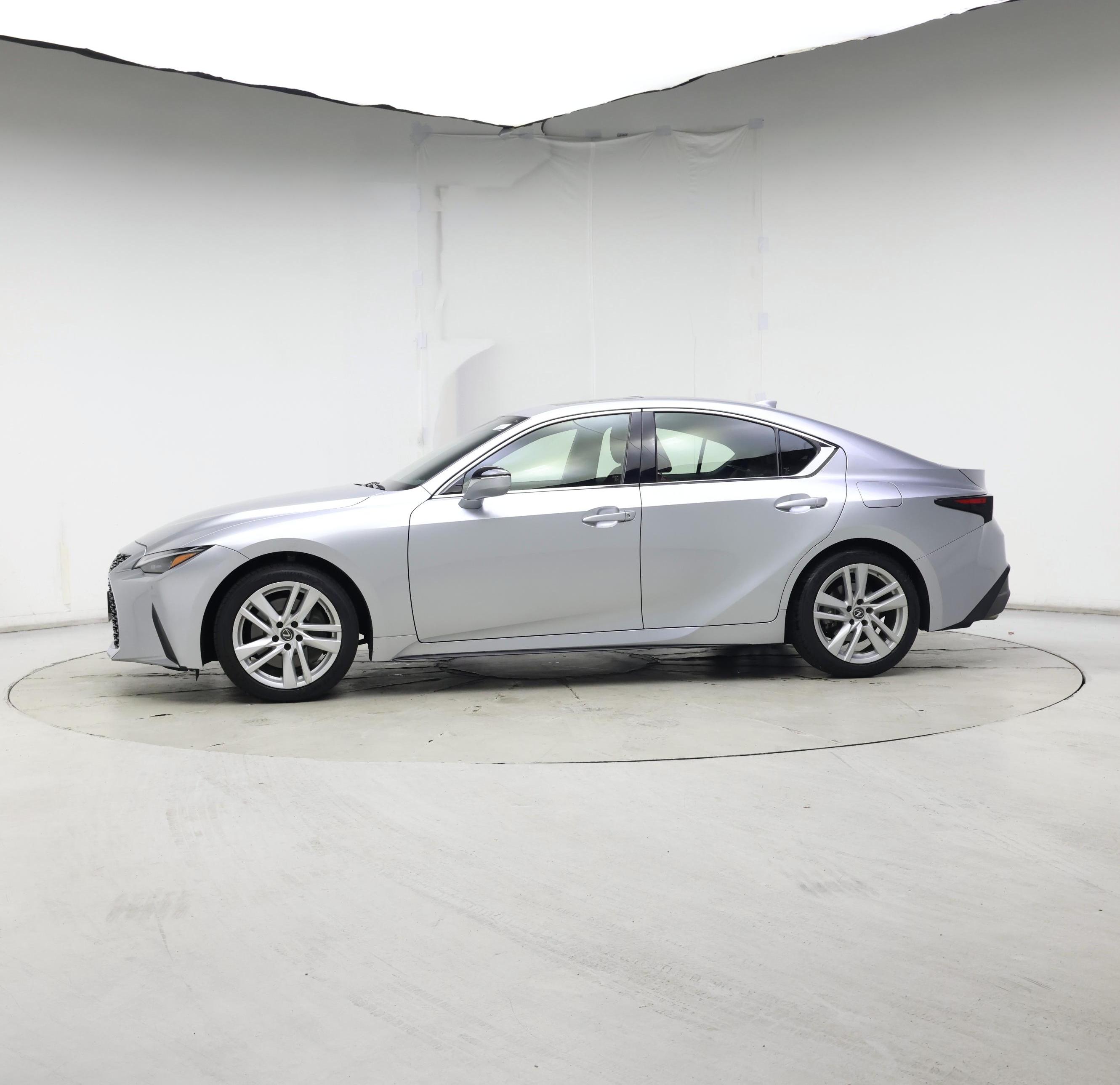 Thumbnail: 2021 Lexus IS - 3