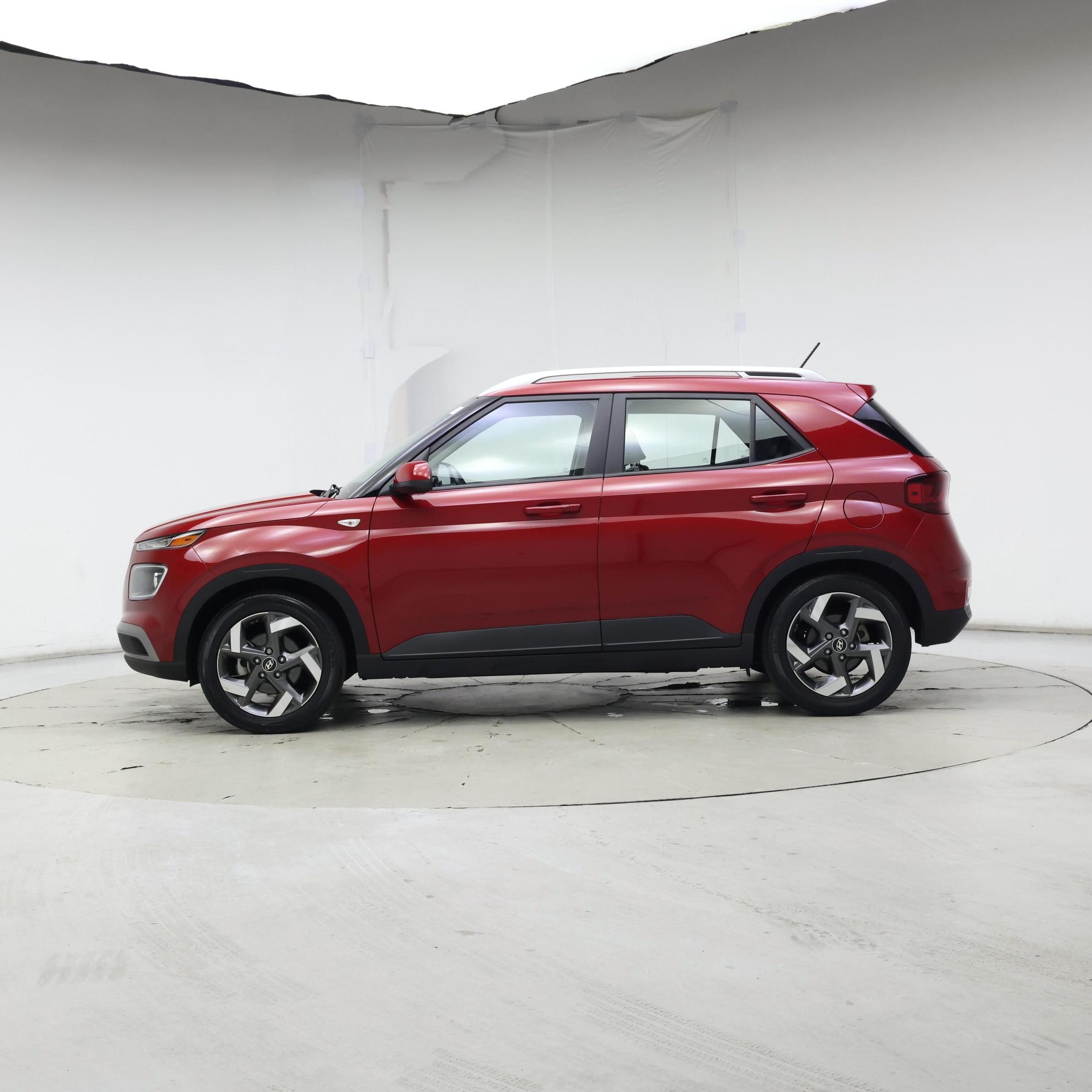 Thumbnail: 2023 Hyundai Venue - 3