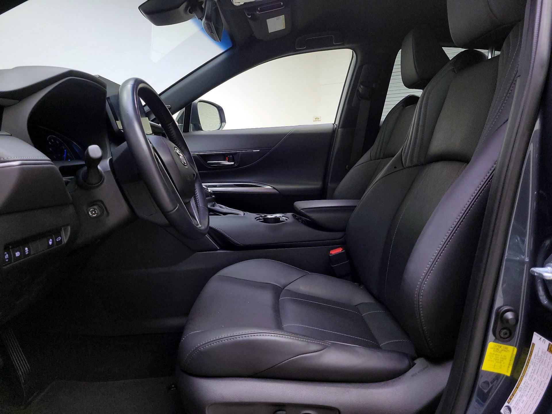Thumbnail: 2021 Toyota Venza - 11