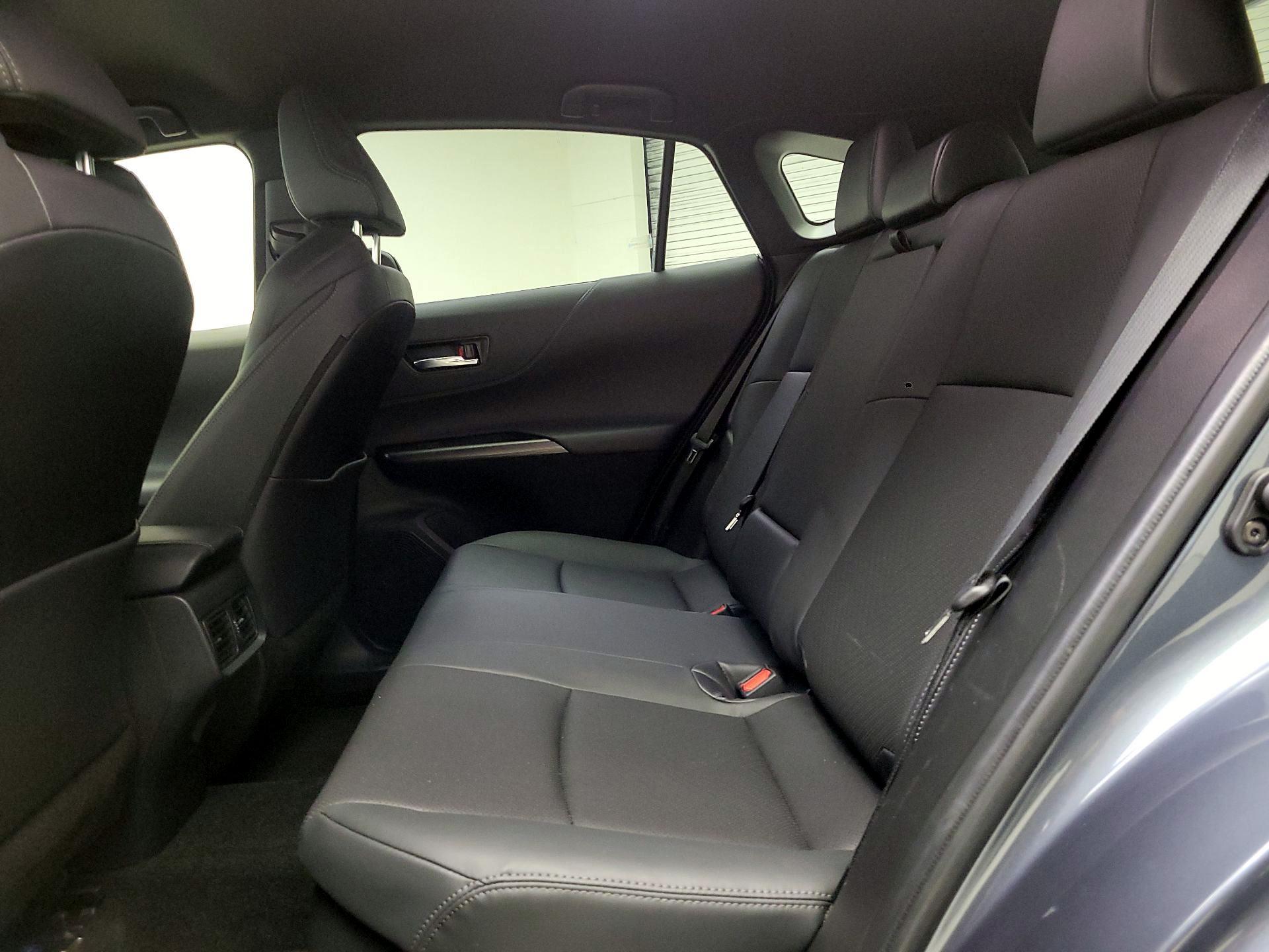 Thumbnail: 2021 Toyota Venza - 20