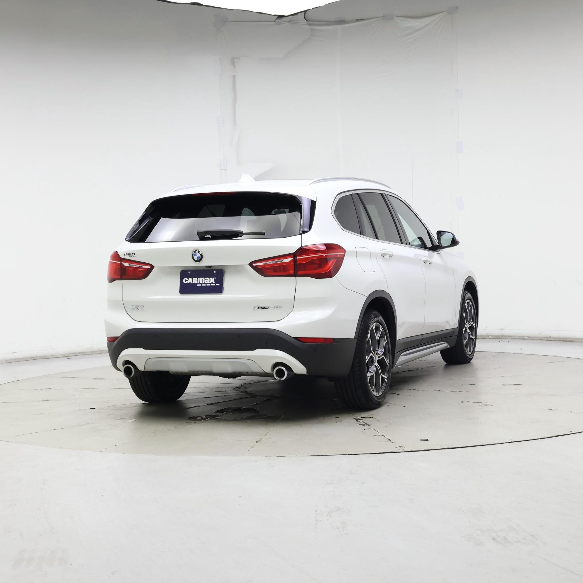 Thumbnail: 2022 BMW X1 - 8