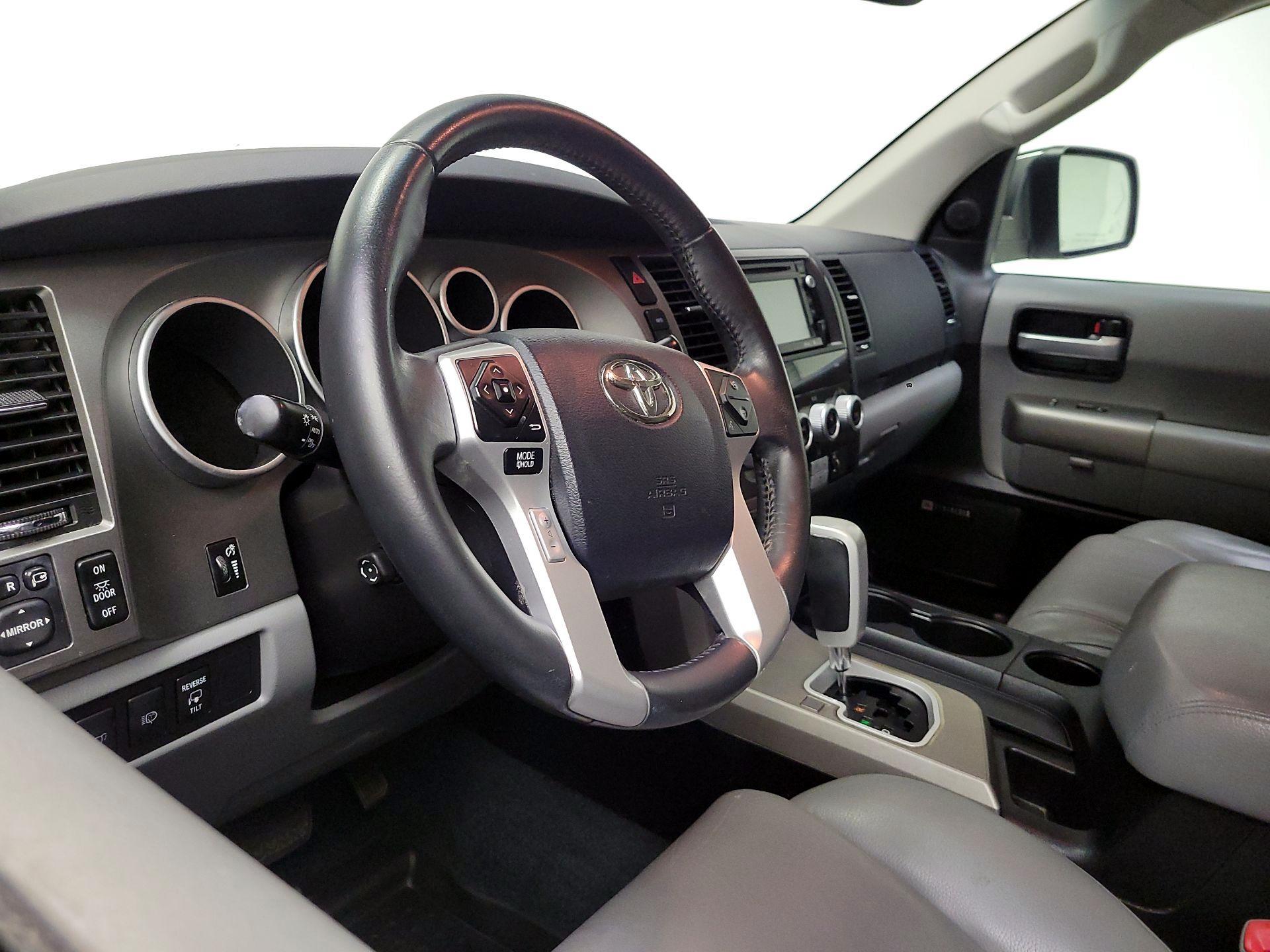 Thumbnail: 2017 Toyota Sequoia - 9