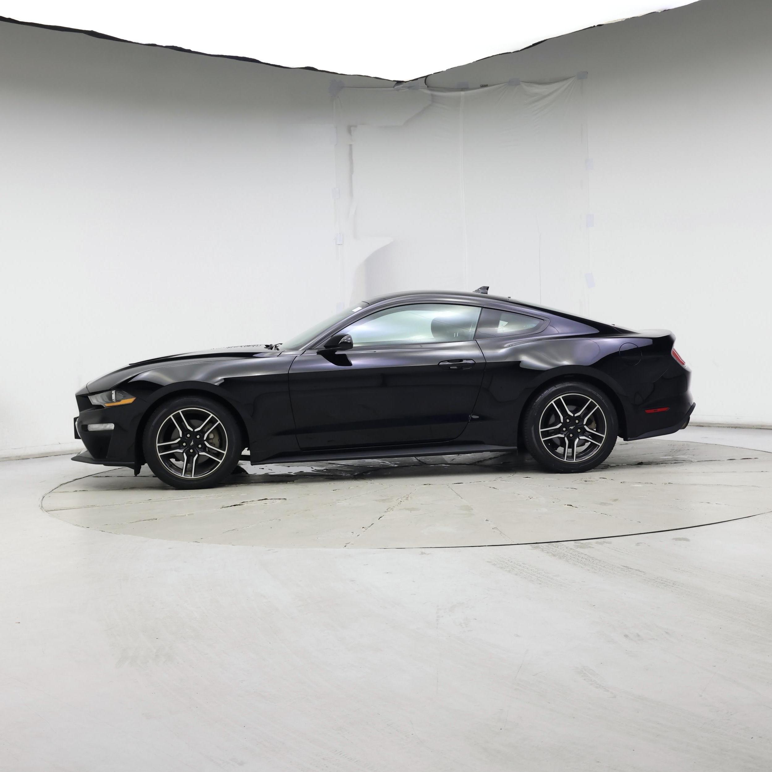 Thumbnail: 2022 Ford Mustang - 3