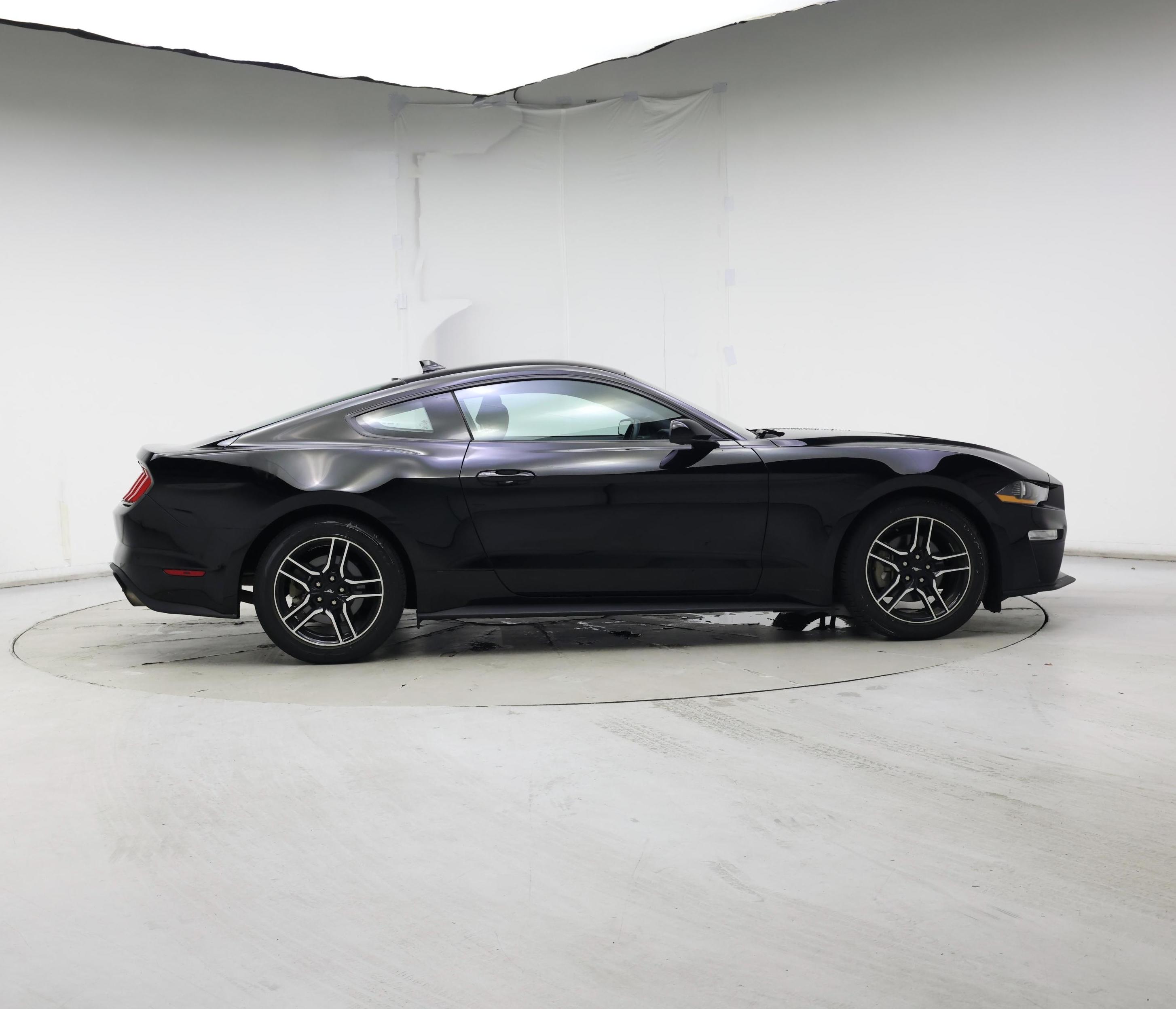 Thumbnail: 2022 Ford Mustang - 7