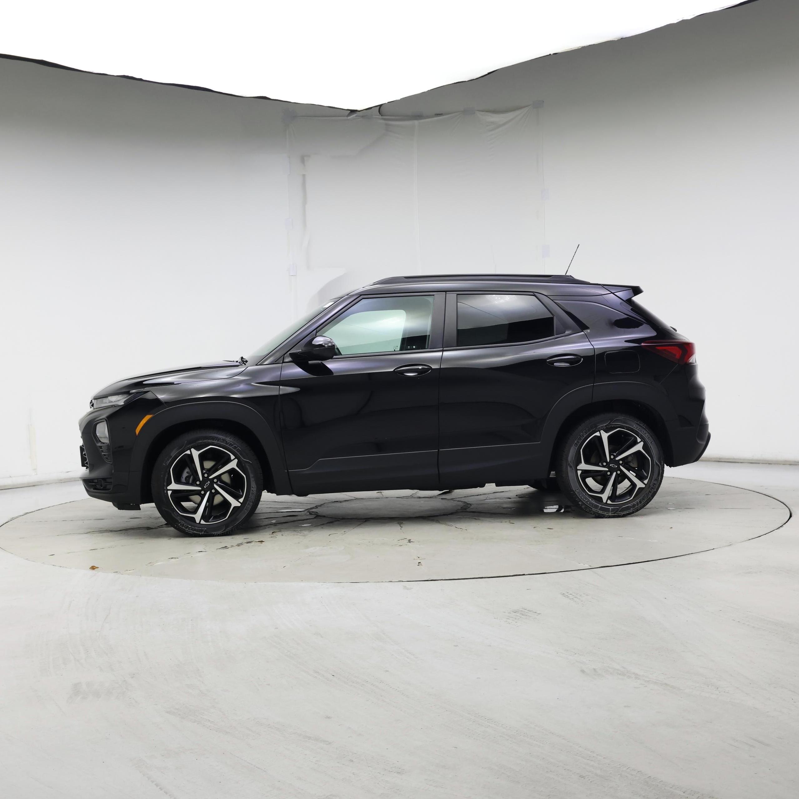 Thumbnail: 2022 Chevrolet TrailBlazer - 3