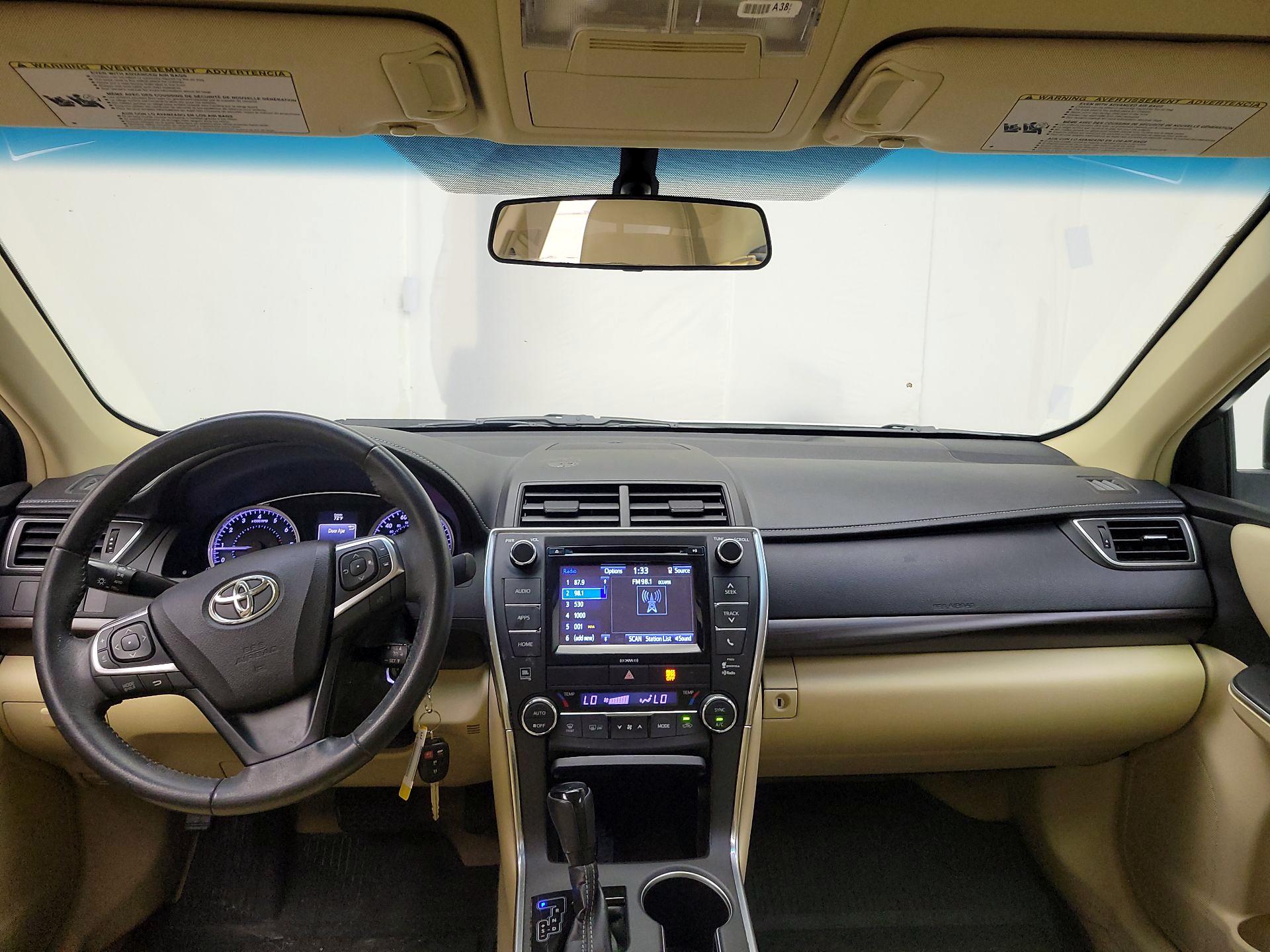 Thumbnail: 2017 Toyota Camry - 9