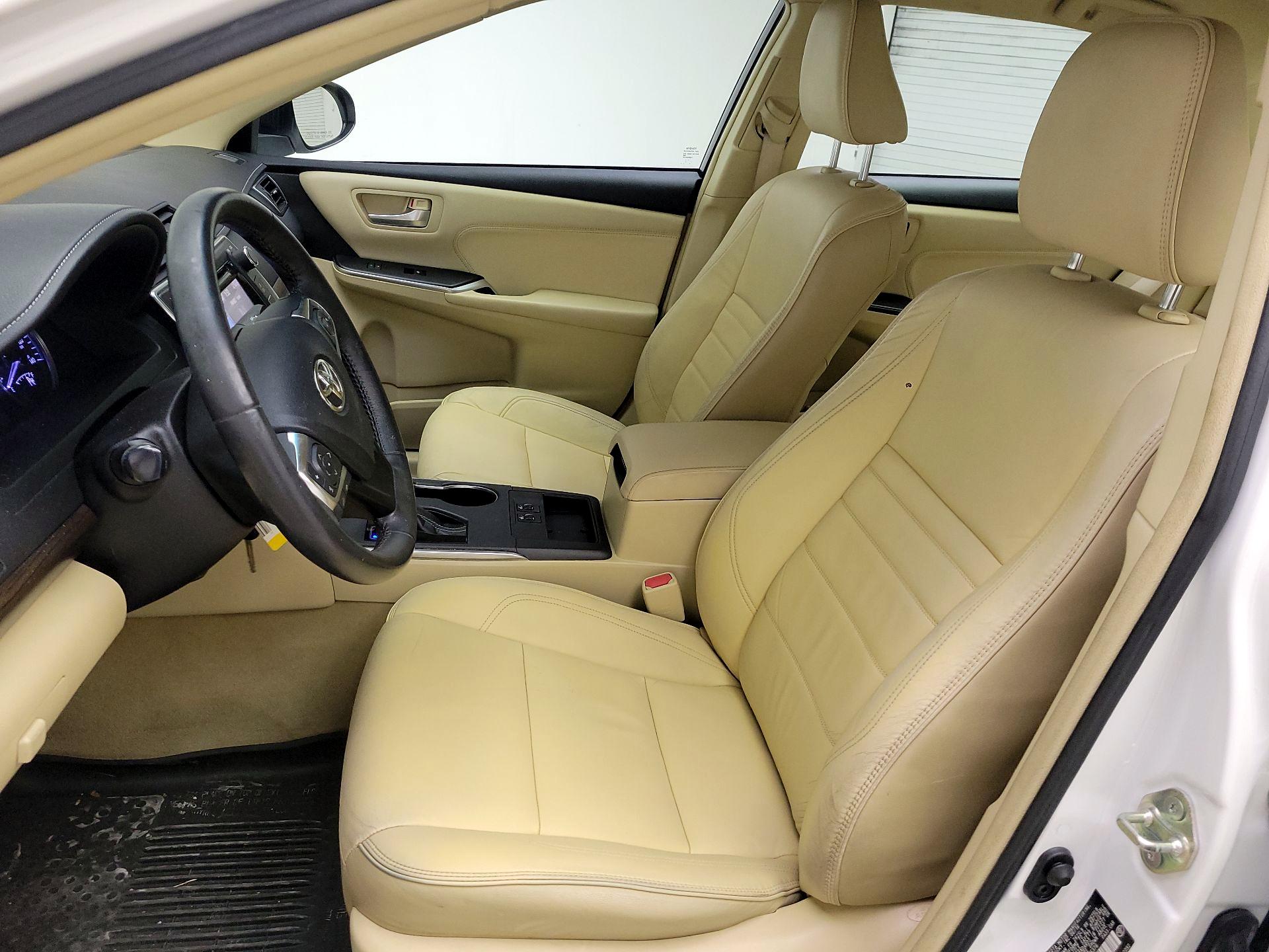 Thumbnail: 2017 Toyota Camry - 11