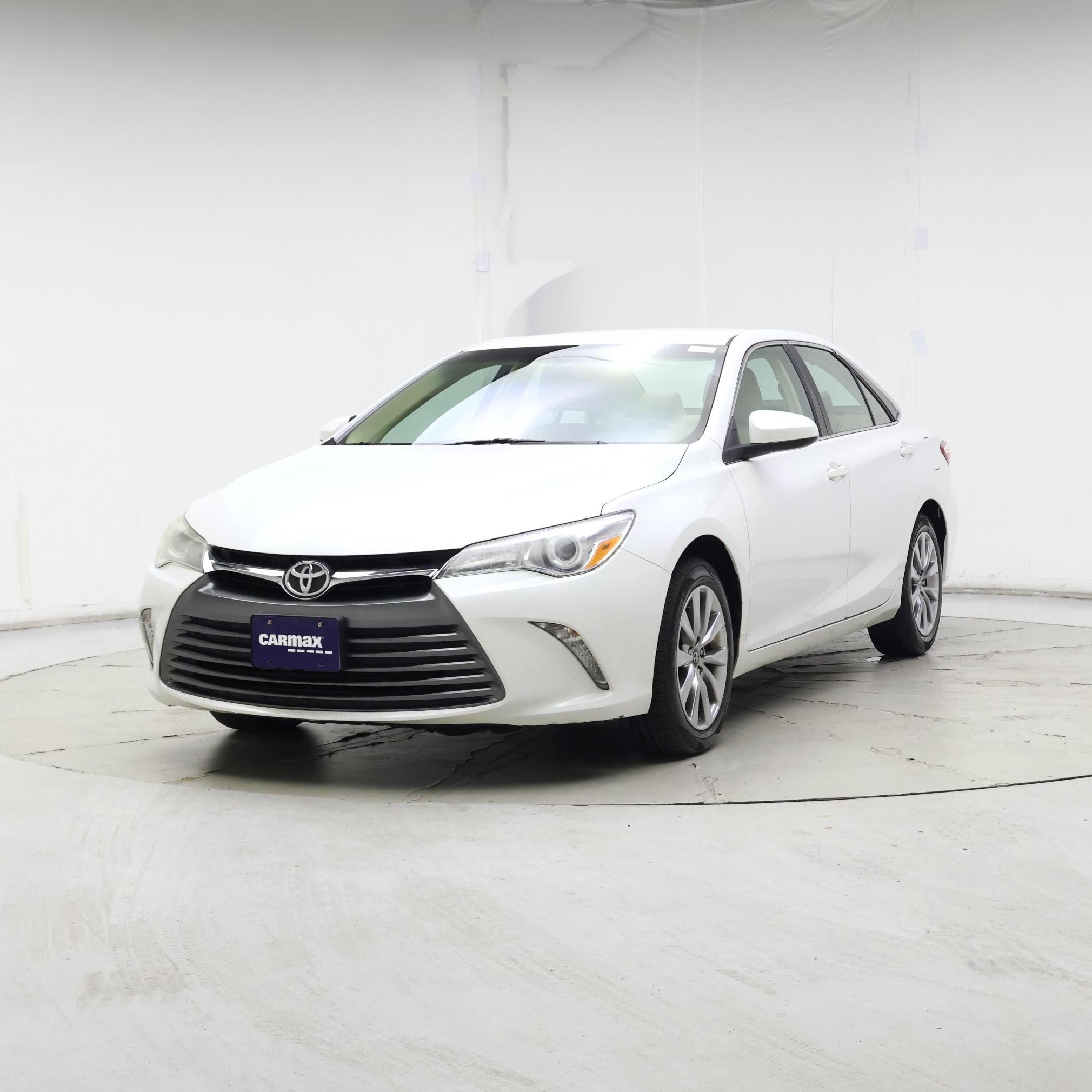 Thumbnail: 2017 Toyota Camry - 4