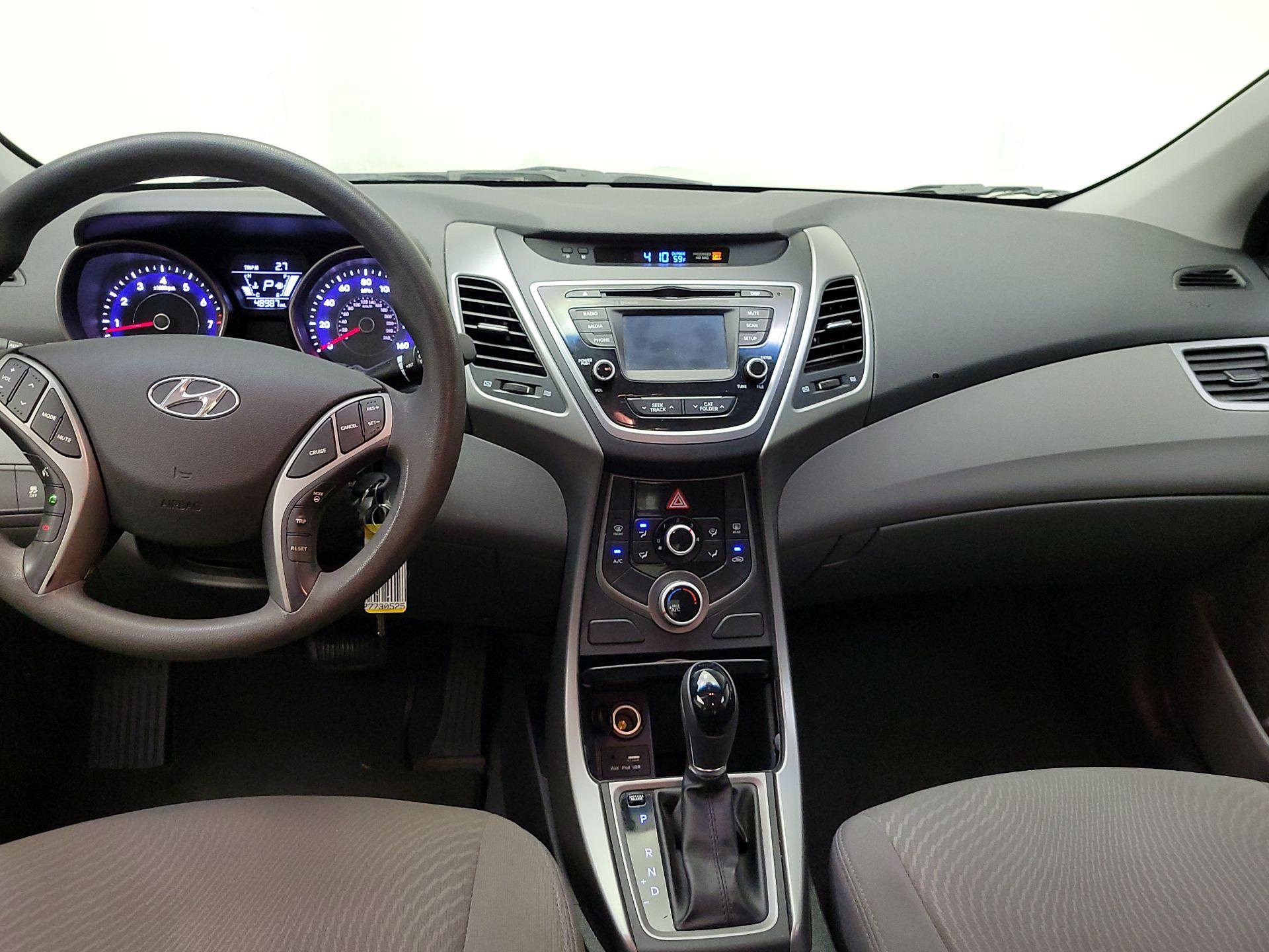 Thumbnail: 2015 Hyundai Elantra - 9