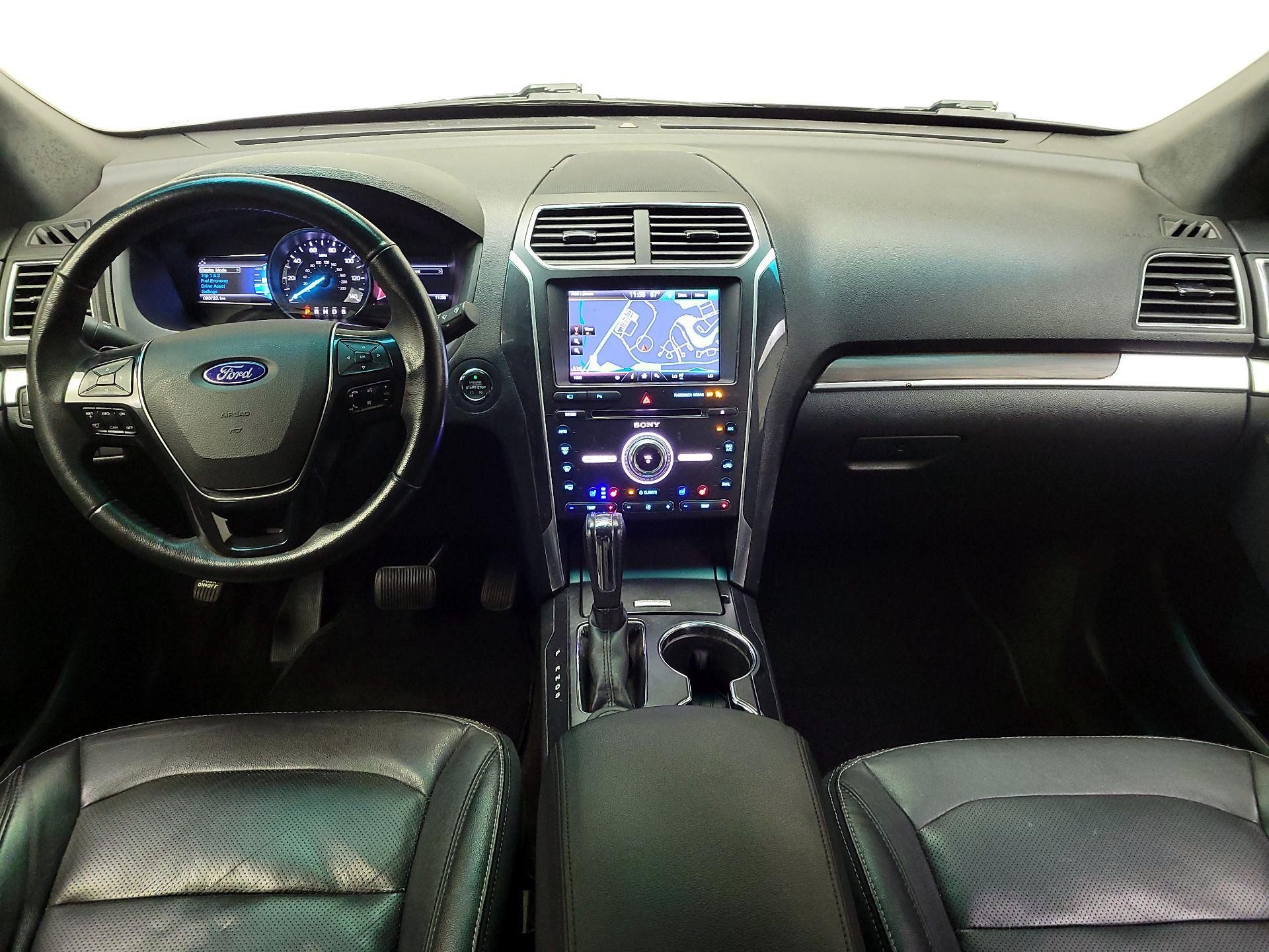 Thumbnail: 2016 Ford Explorer - 9