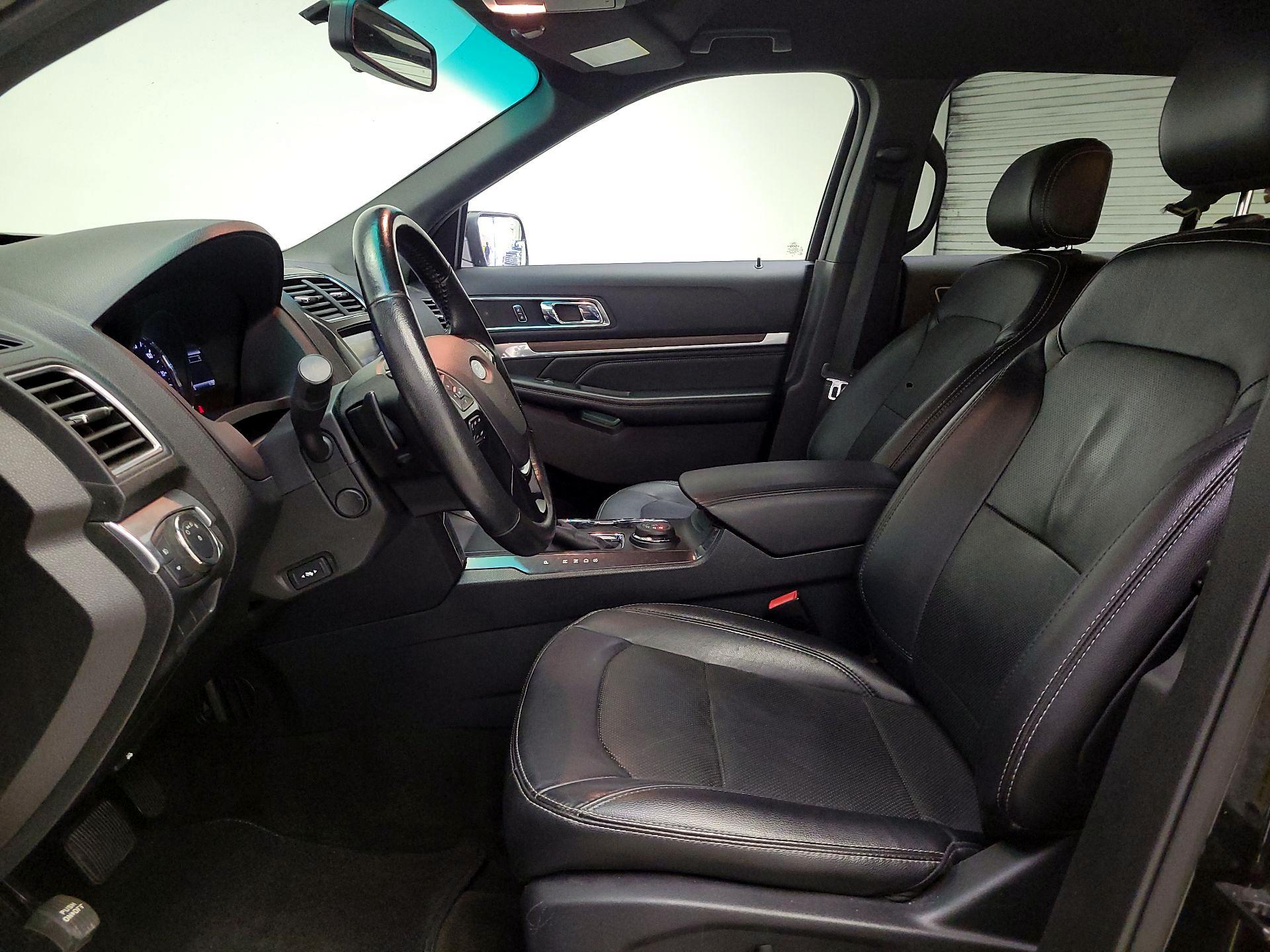 Thumbnail: 2016 Ford Explorer - 11