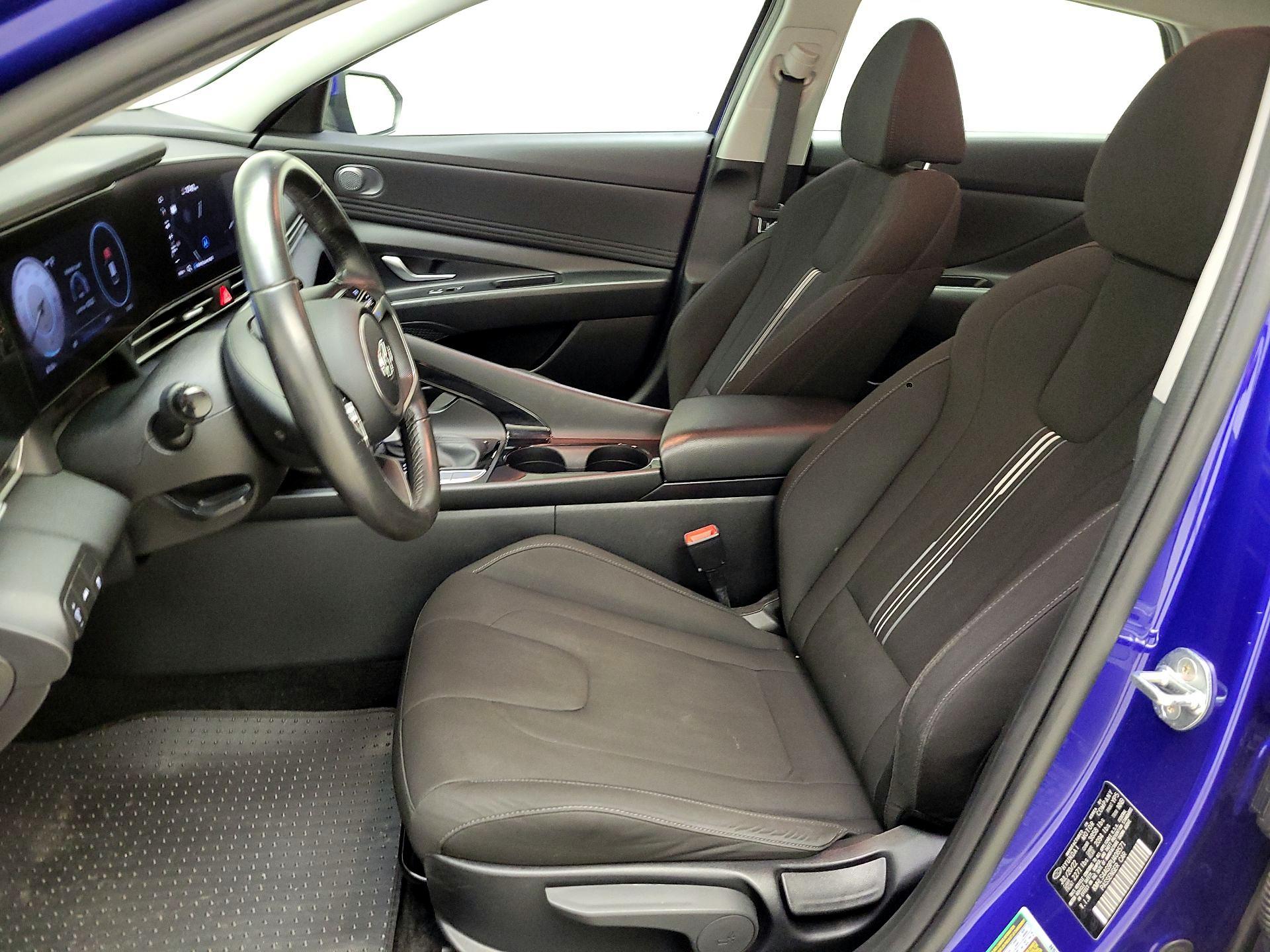 Thumbnail: 2023 Hyundai Elantra - 11