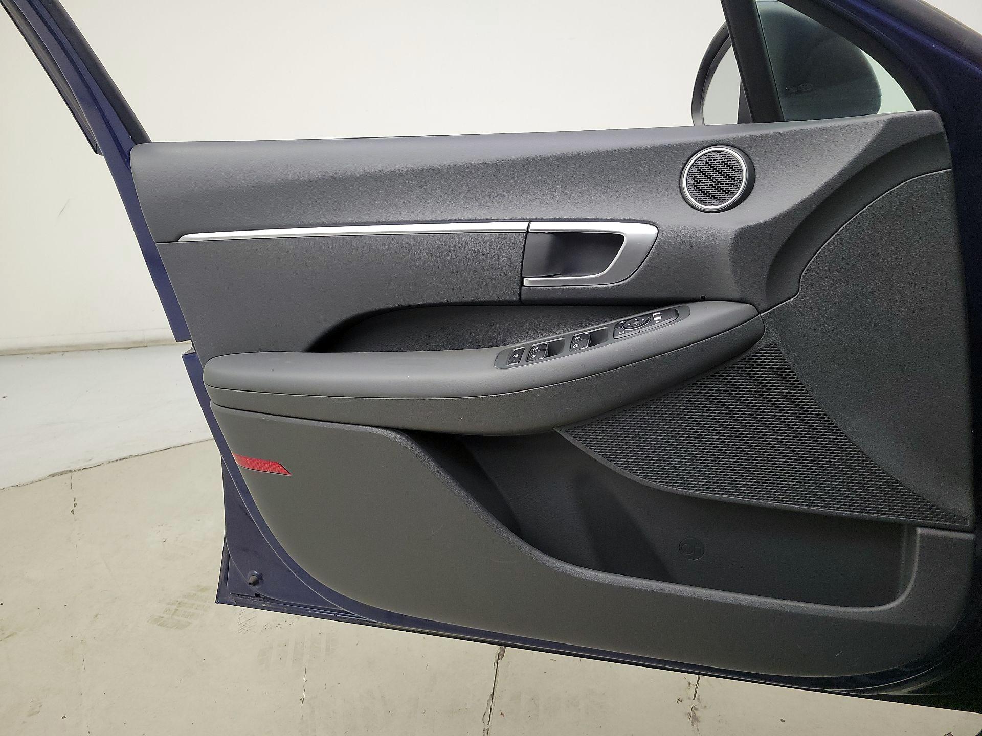 Thumbnail: 2020 Hyundai Sonata - 12