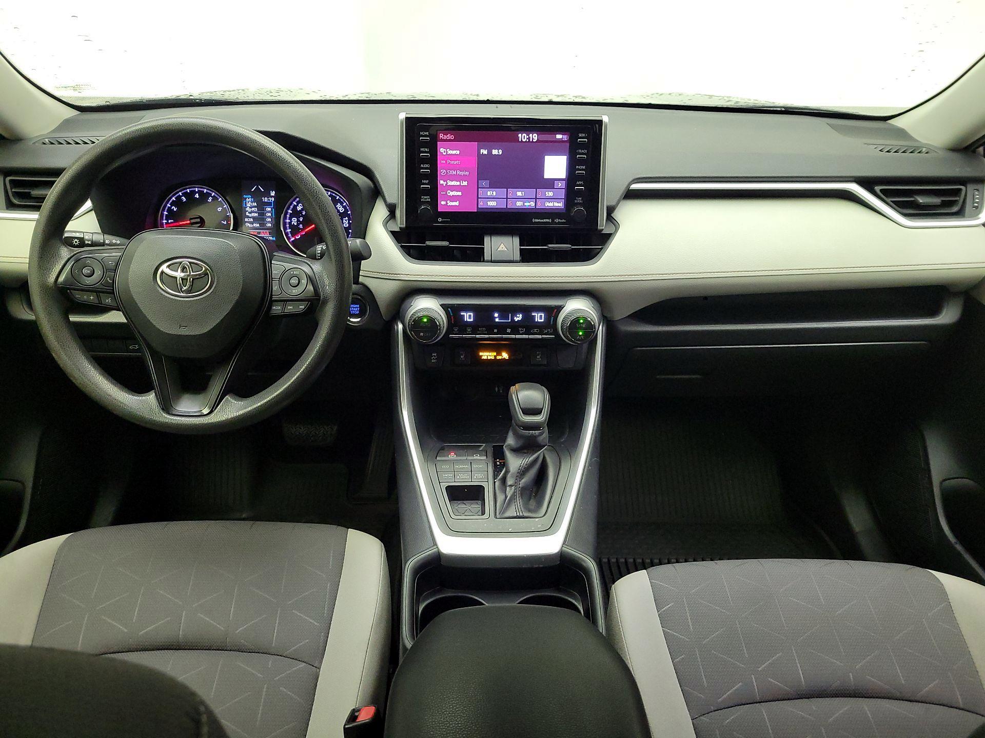 Thumbnail: 2019 Toyota RAV4 - 9