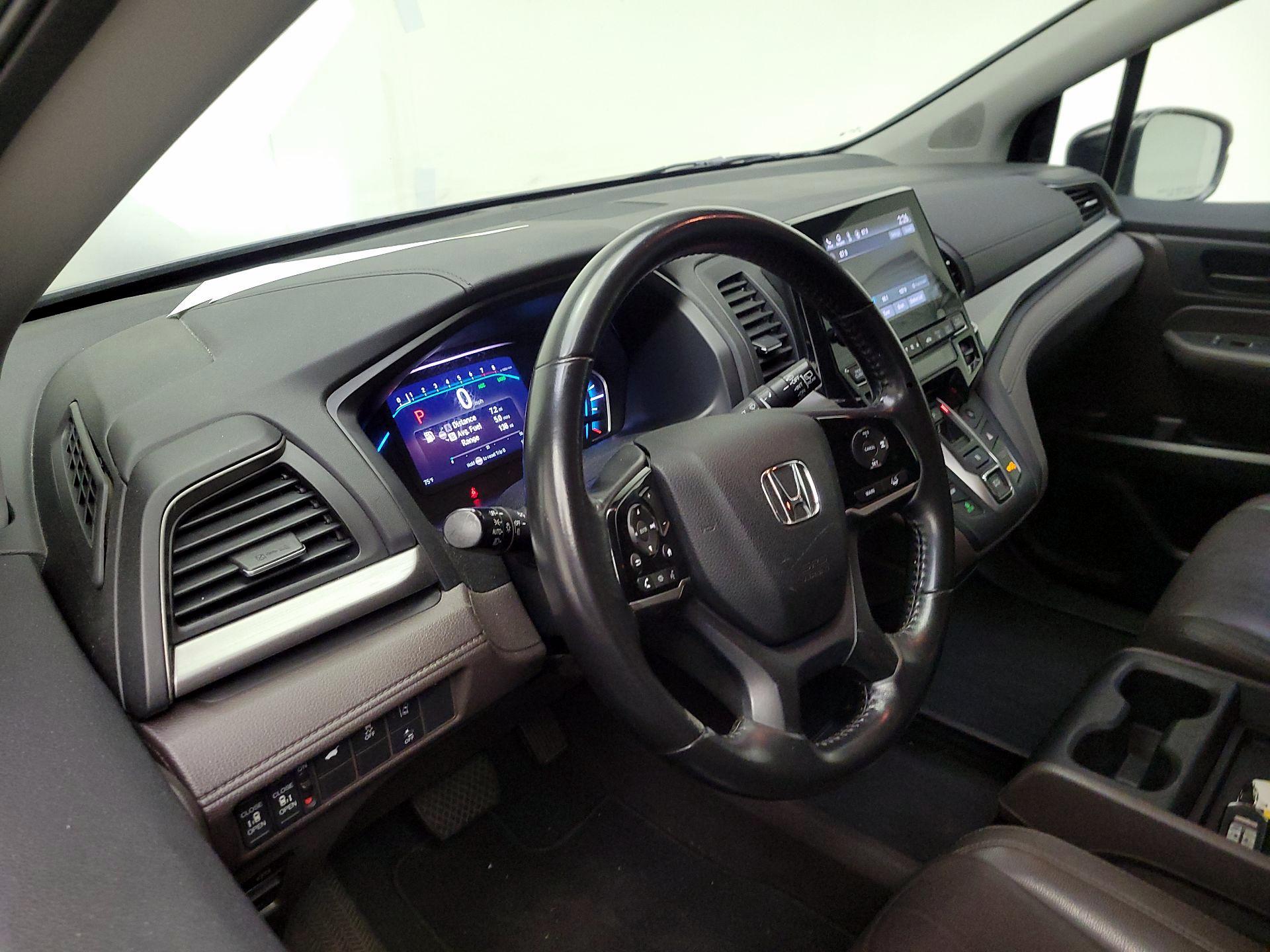 Thumbnail: 2018 Honda Odyssey - 9