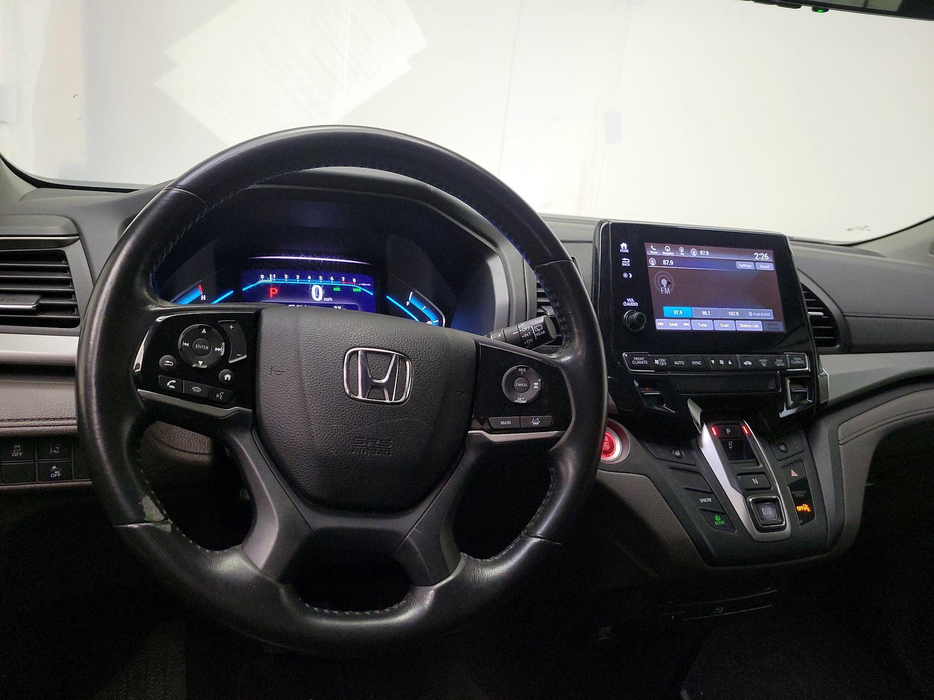 Thumbnail: 2018 Honda Odyssey - 10