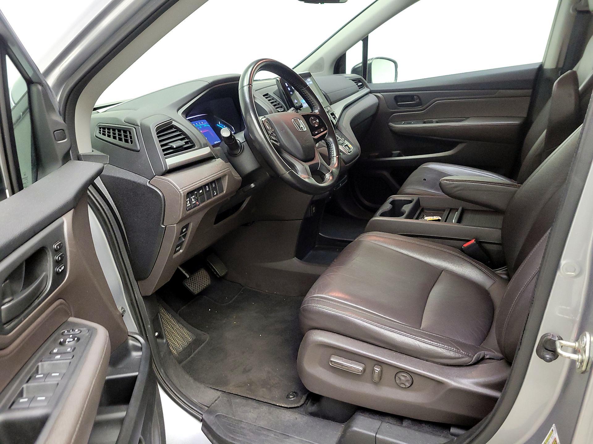 Thumbnail: 2018 Honda Odyssey - 11