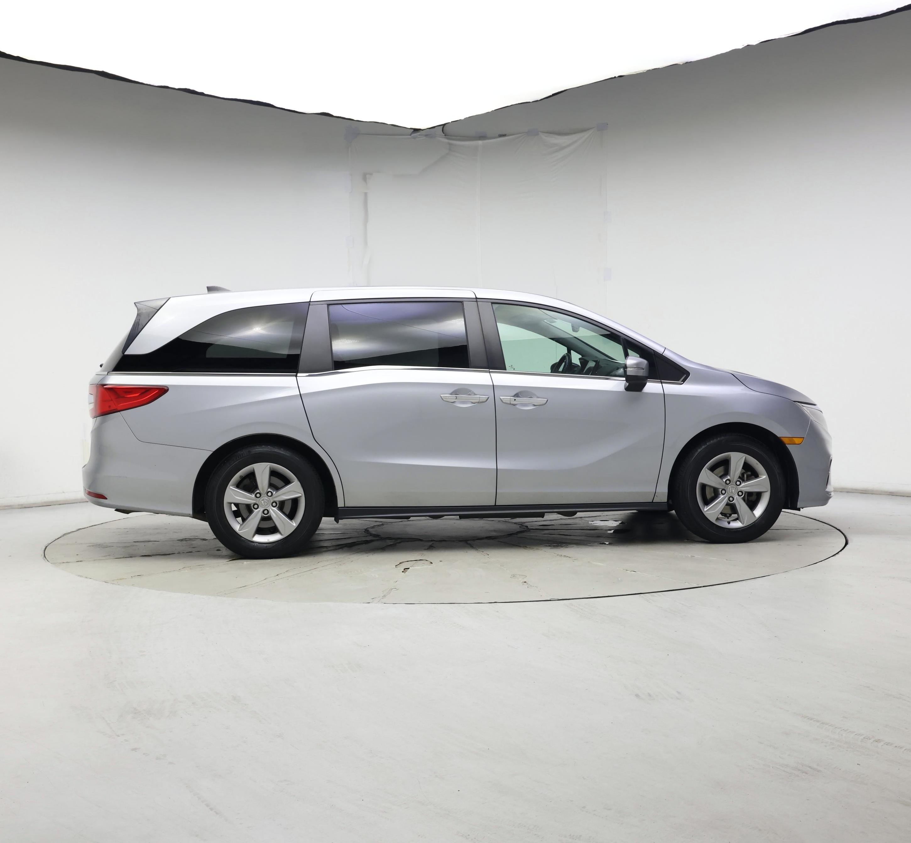 Thumbnail: 2018 Honda Odyssey - 7