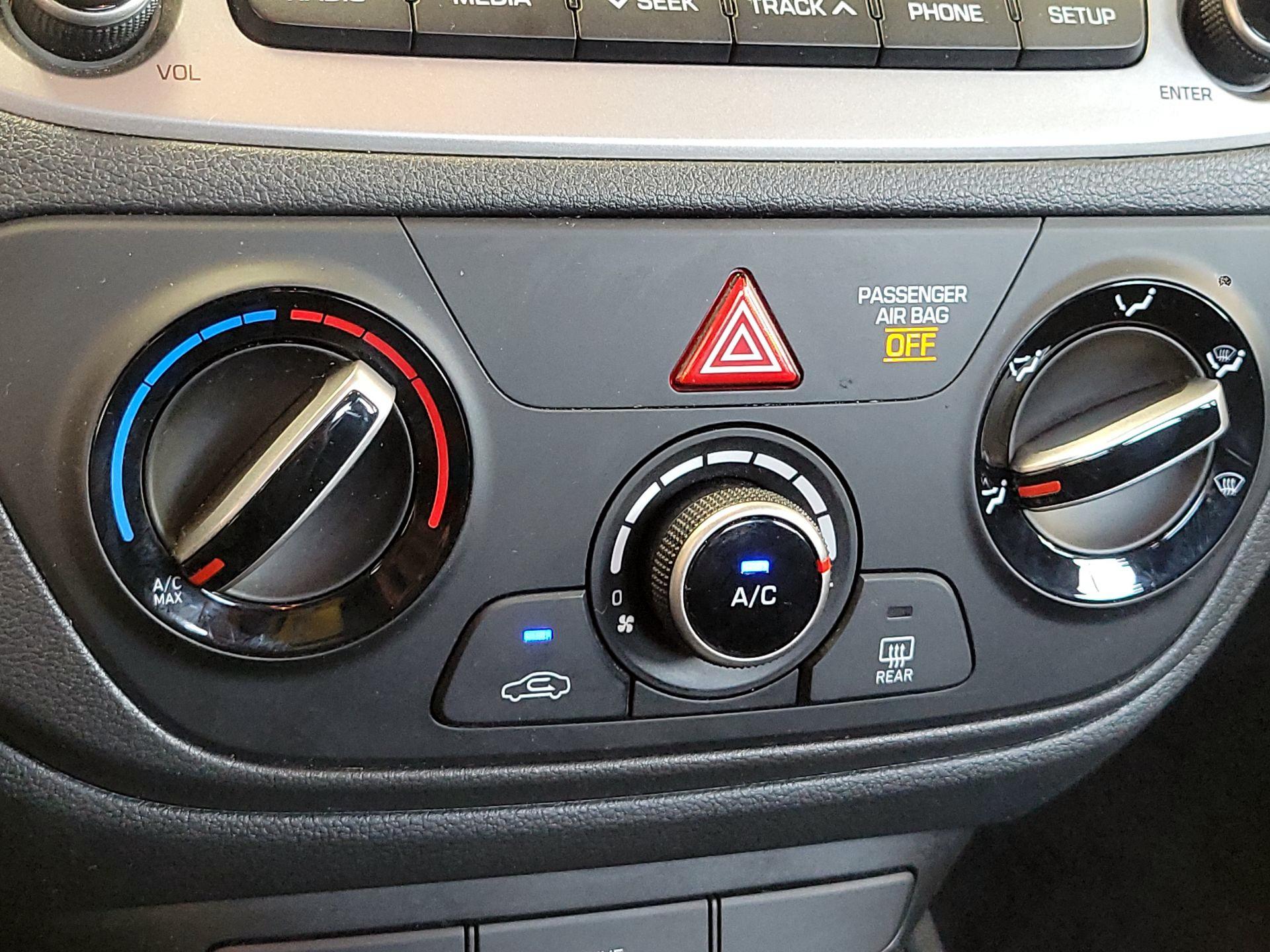 Thumbnail: 2019 Hyundai Accent - 16