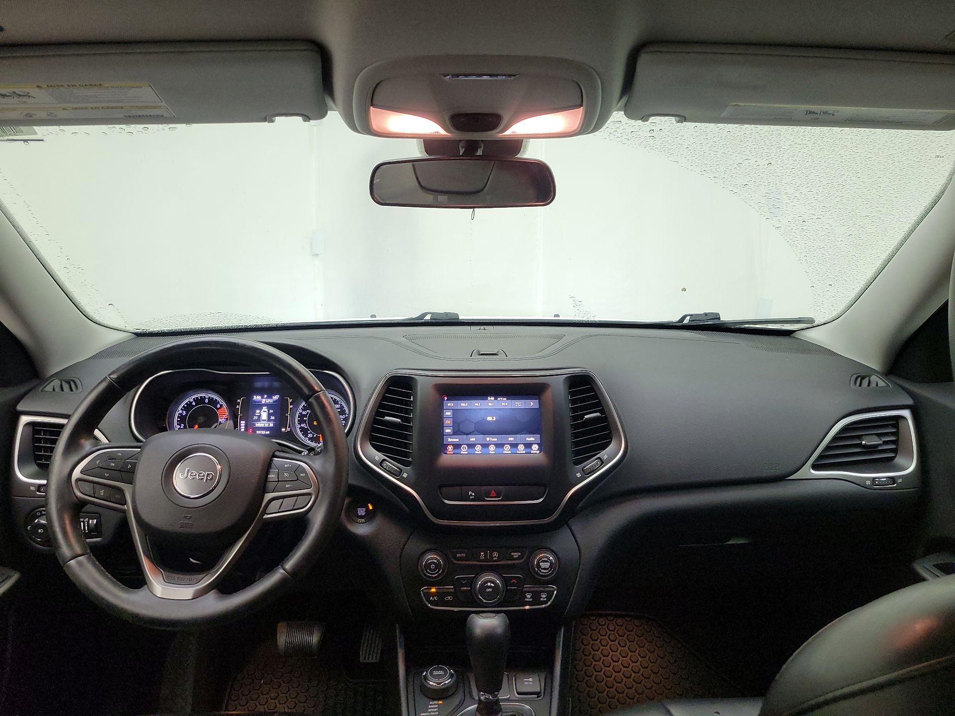 Thumbnail: 2019 Jeep Cherokee - 9